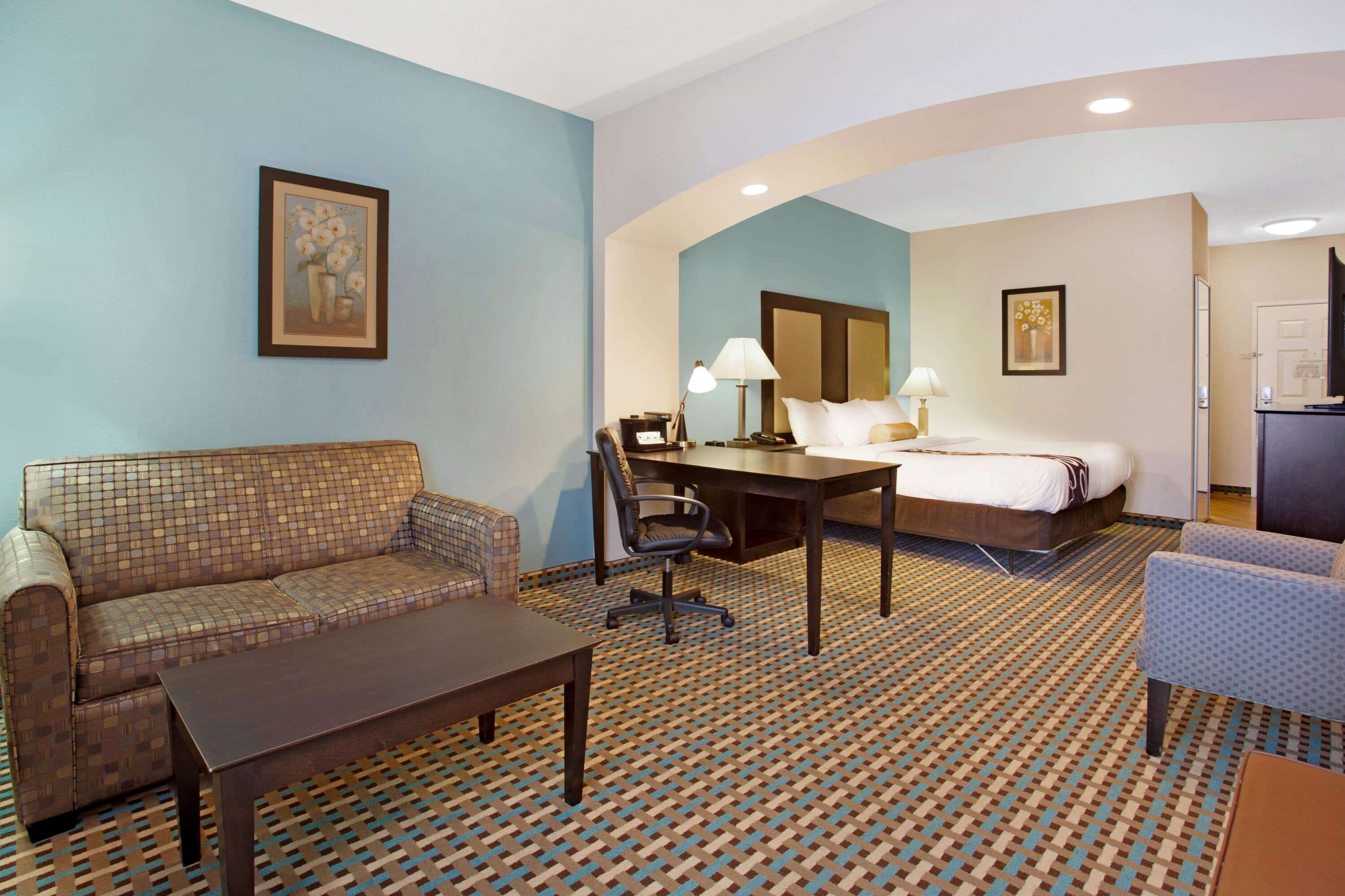 La Quinta Inn & Suites by Wyndham Stonington-Mystic Area