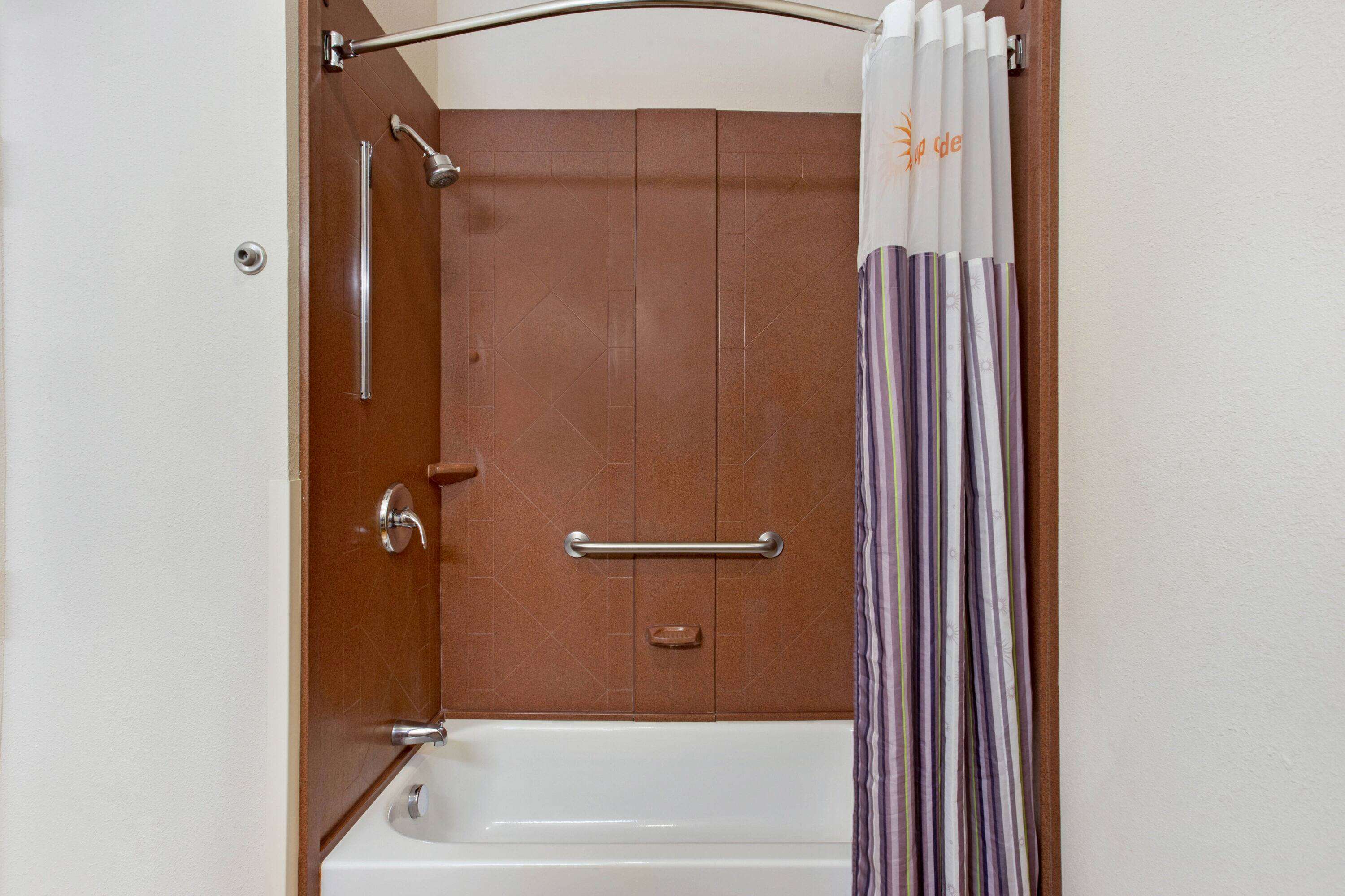 La Quinta Inn & Suites by Wyndham Stonington-Mystic Area