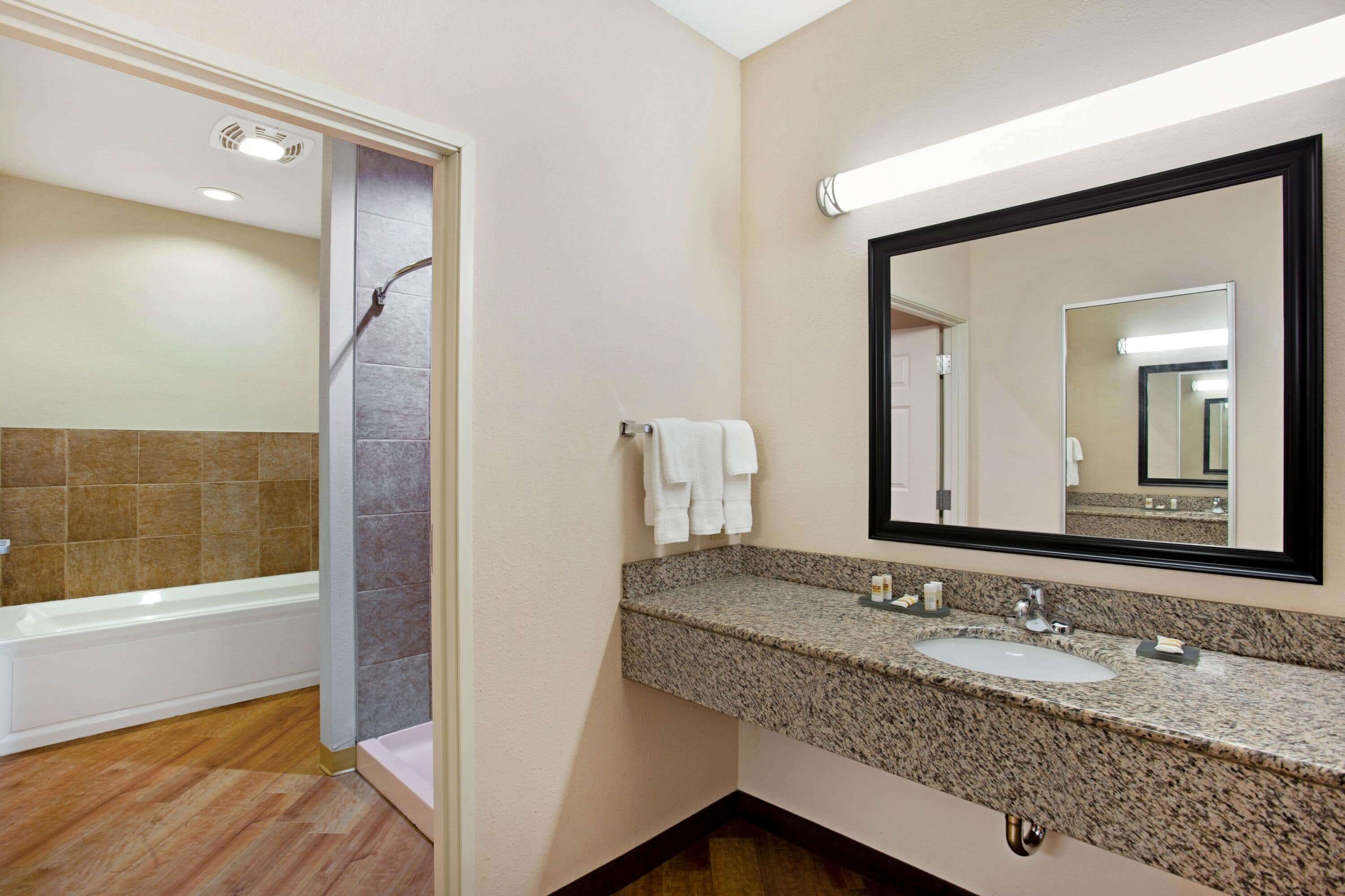 La Quinta Inn & Suites by Wyndham Stonington-Mystic Area