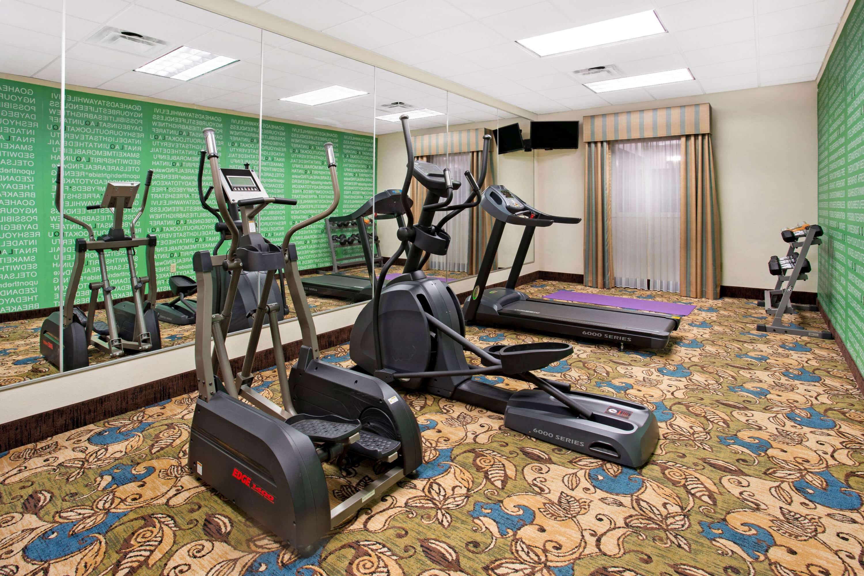 La Quinta Inn & Suites by Wyndham Stonington-Mystic Area