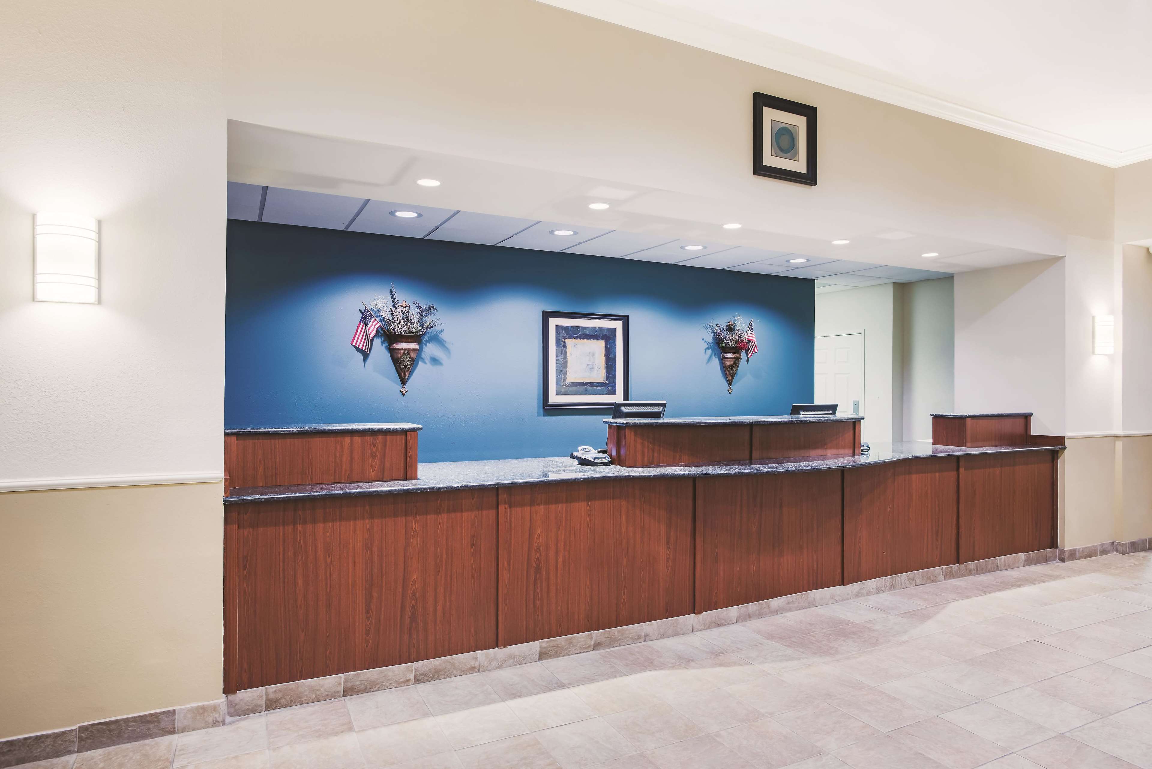 La Quinta Inn & Suites by Wyndham Stonington-Mystic Area