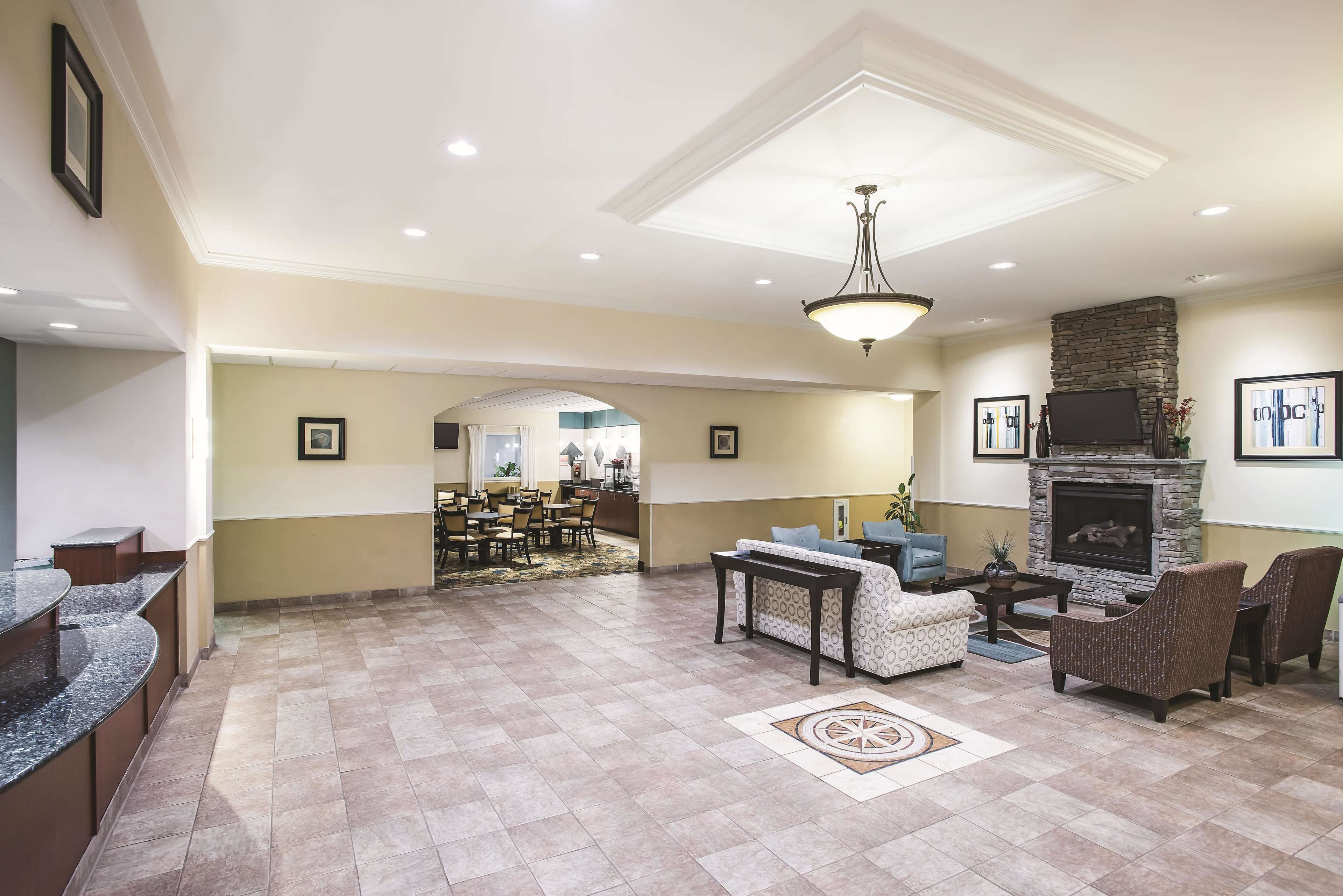 La Quinta Inn & Suites by Wyndham Stonington-Mystic Area