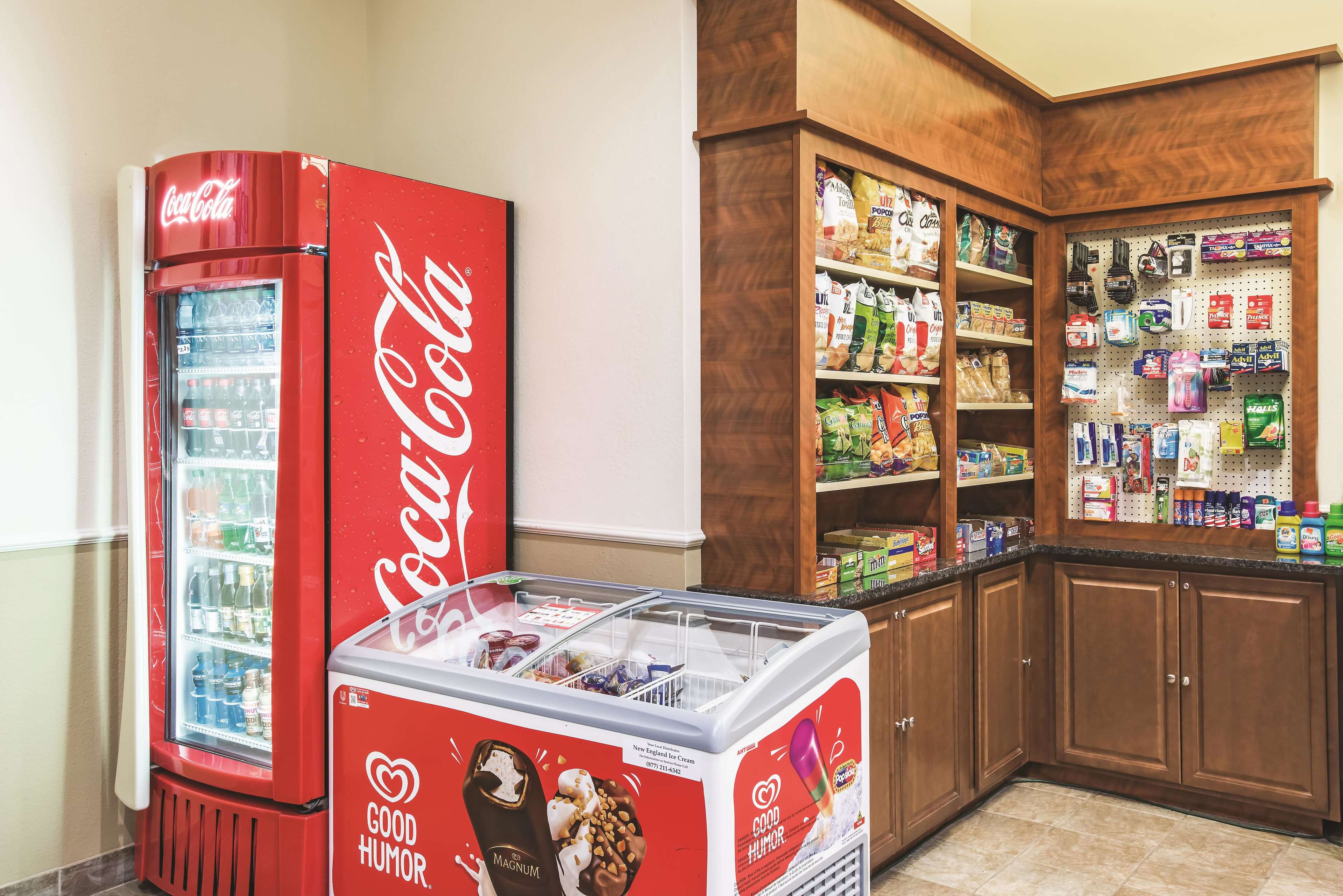 La Quinta Inn & Suites by Wyndham Stonington-Mystic Area