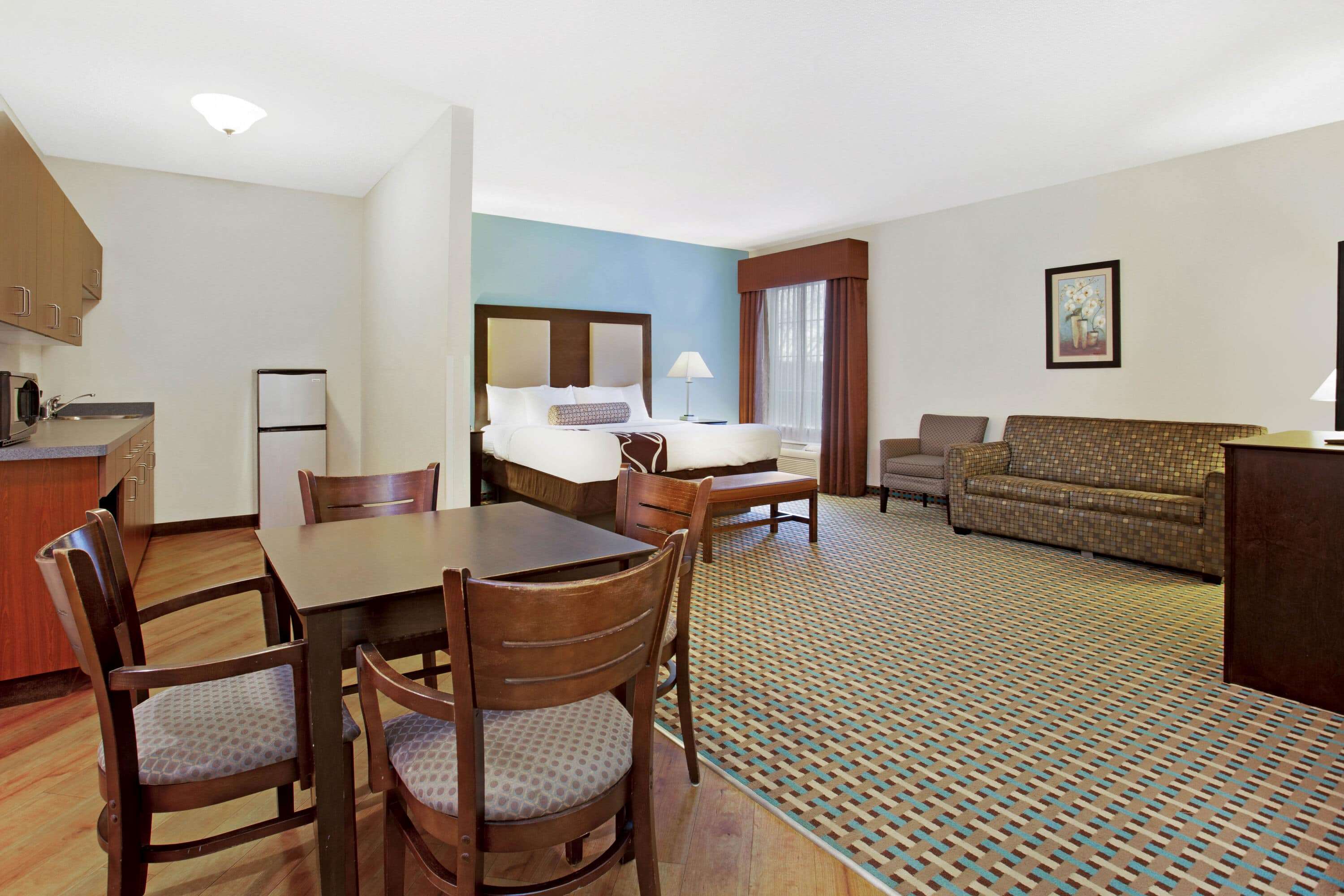 La Quinta Inn & Suites by Wyndham Stonington-Mystic Area
