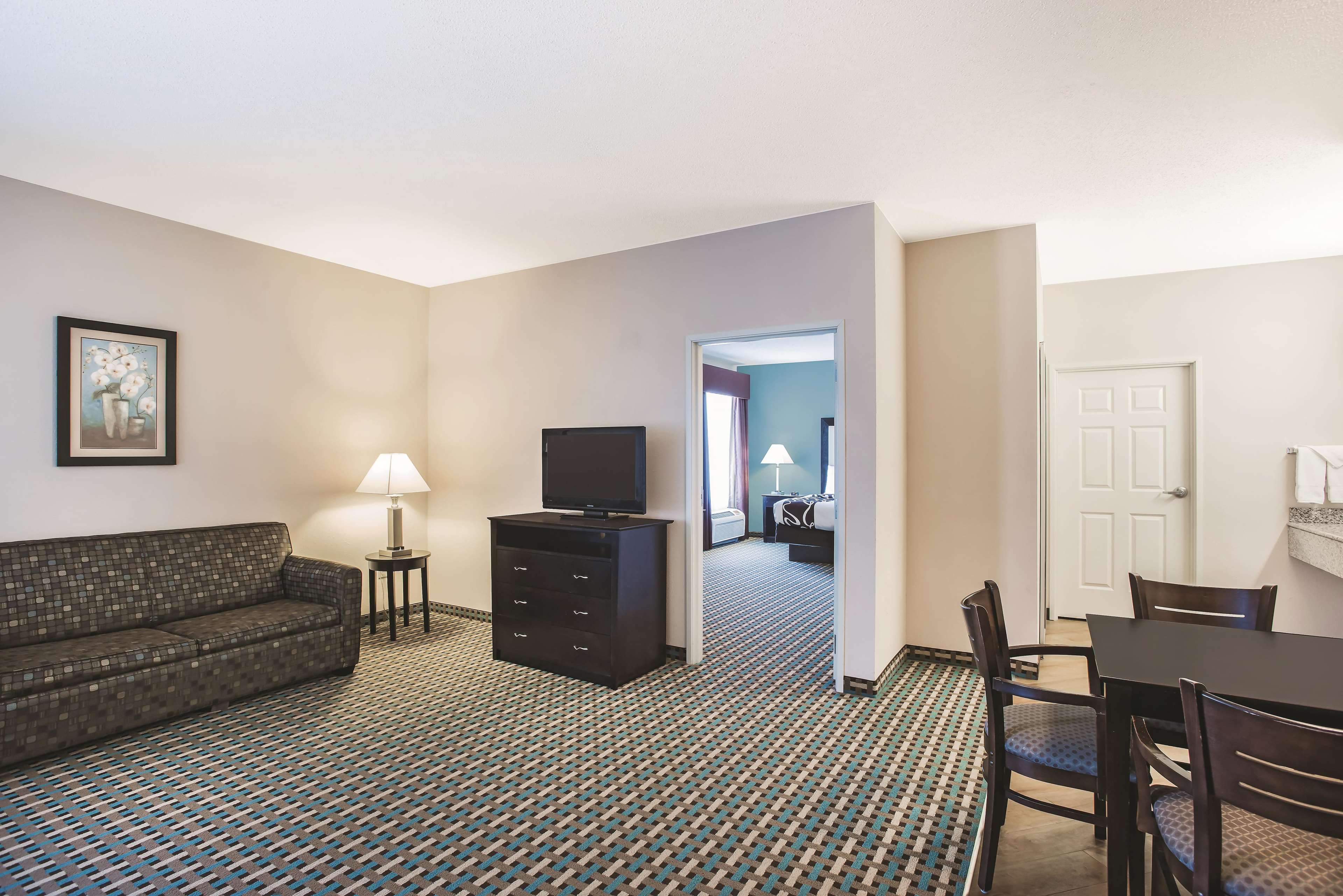 La Quinta Inn & Suites by Wyndham Stonington-Mystic Area