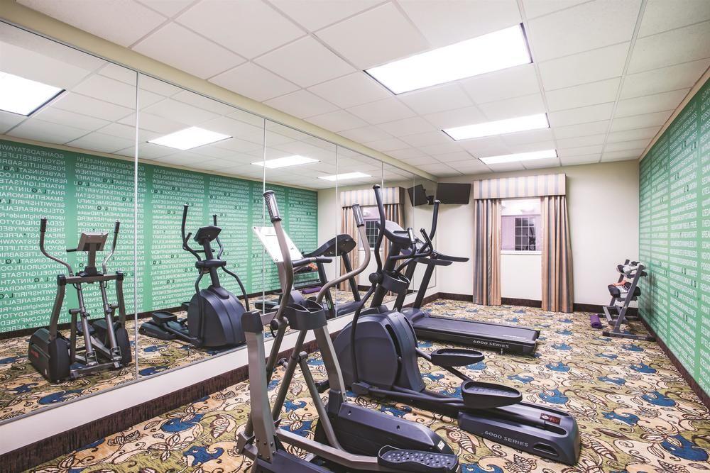 La Quinta Inn & Suites by Wyndham Stonington-Mystic Area
