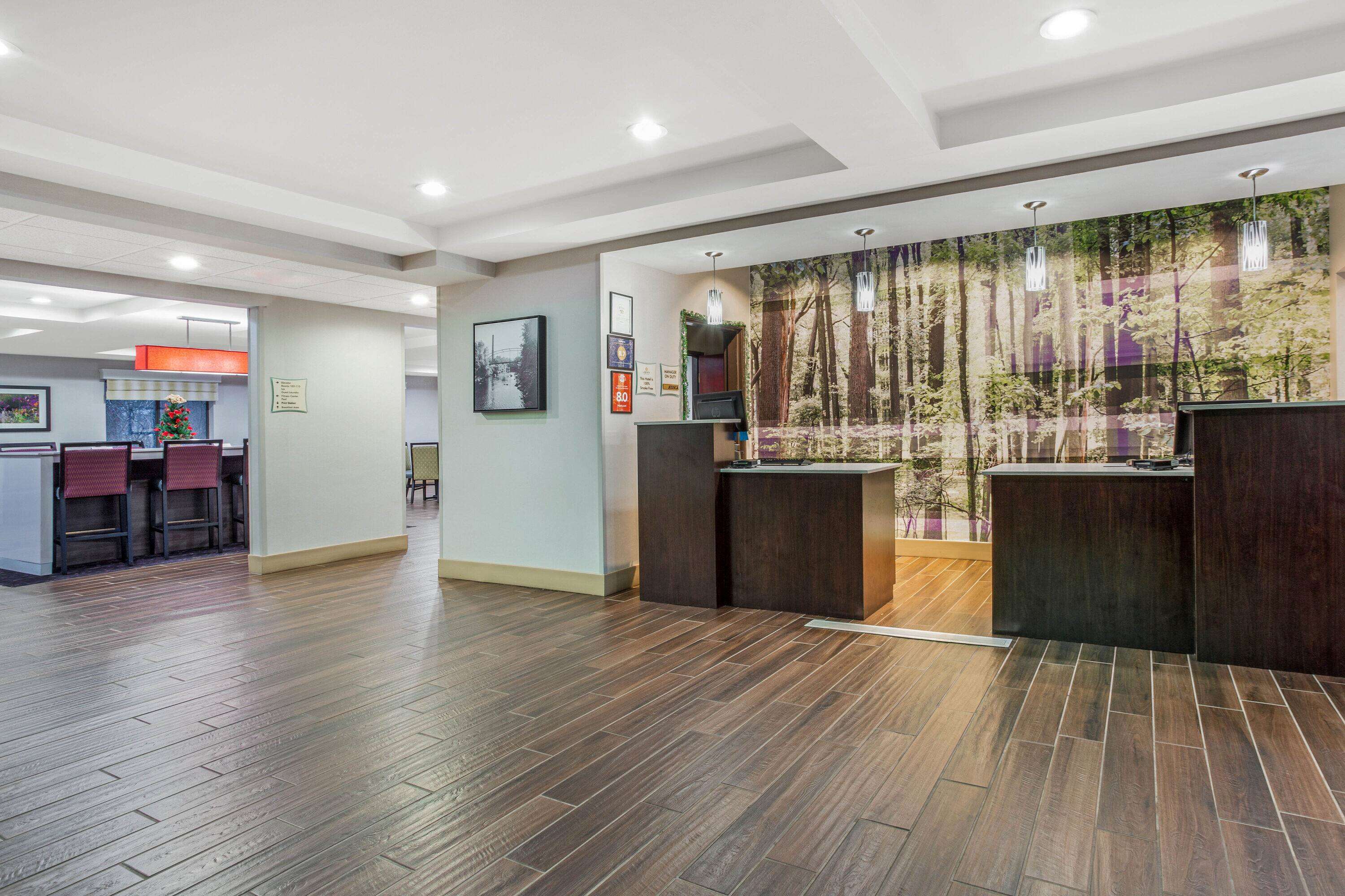 La Quinta Inn & Suites by Wyndham Norwich-Plainfield-Casino