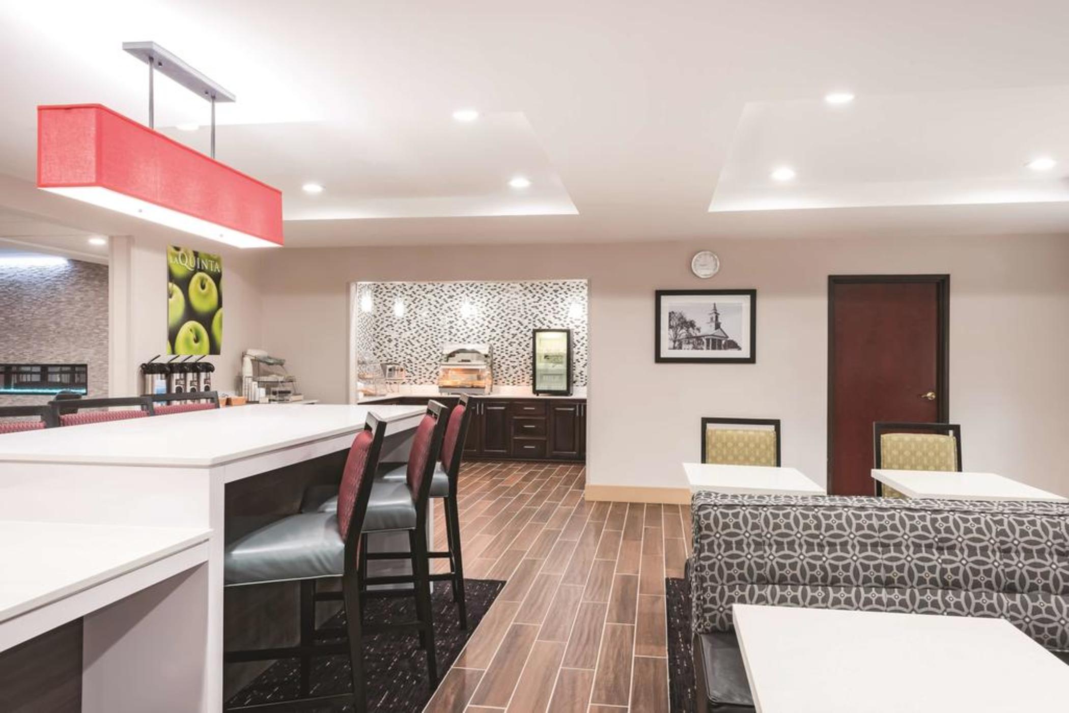 La Quinta Inn & Suites by Wyndham Norwich-Plainfield-Casino