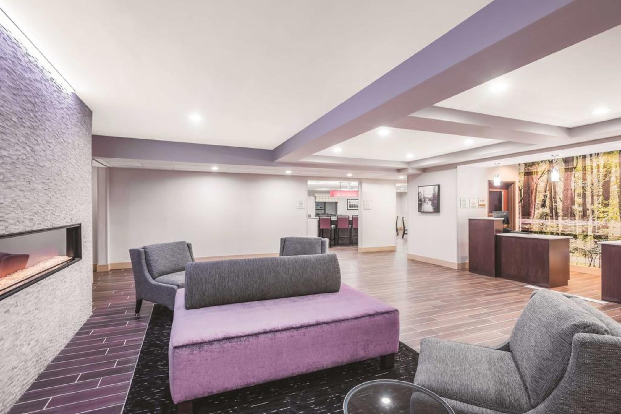 La Quinta Inn & Suites by Wyndham Norwich-Plainfield-Casino