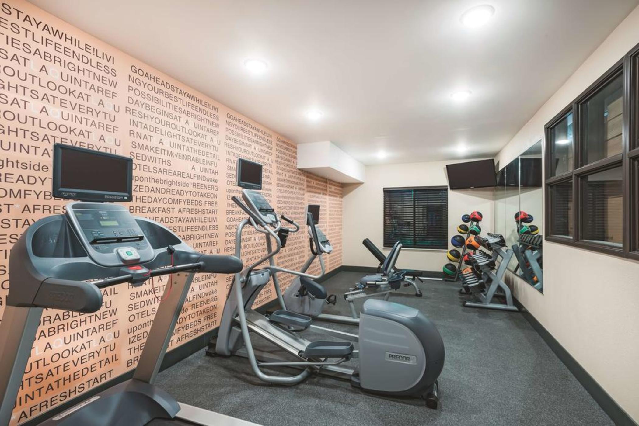 La Quinta Inn & Suites by Wyndham Norwich-Plainfield-Casino