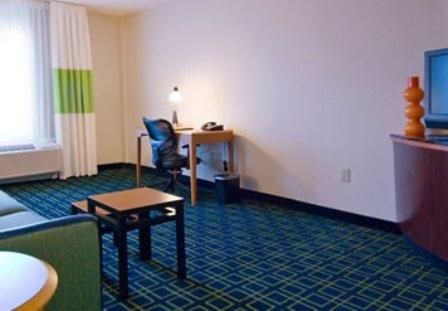 Fairfield Inn & Suites Plainville