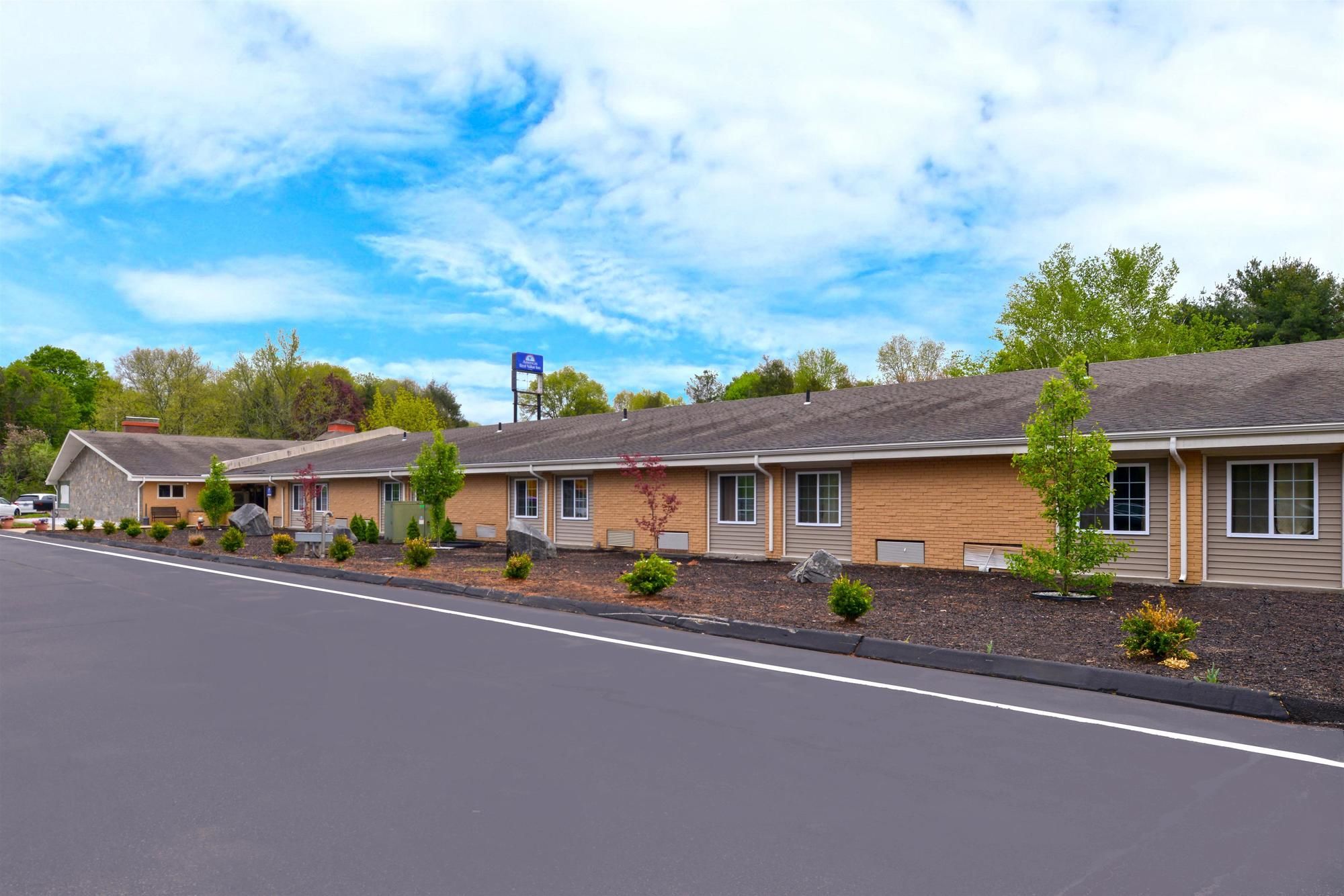 Americas Best Value Inn Putnam