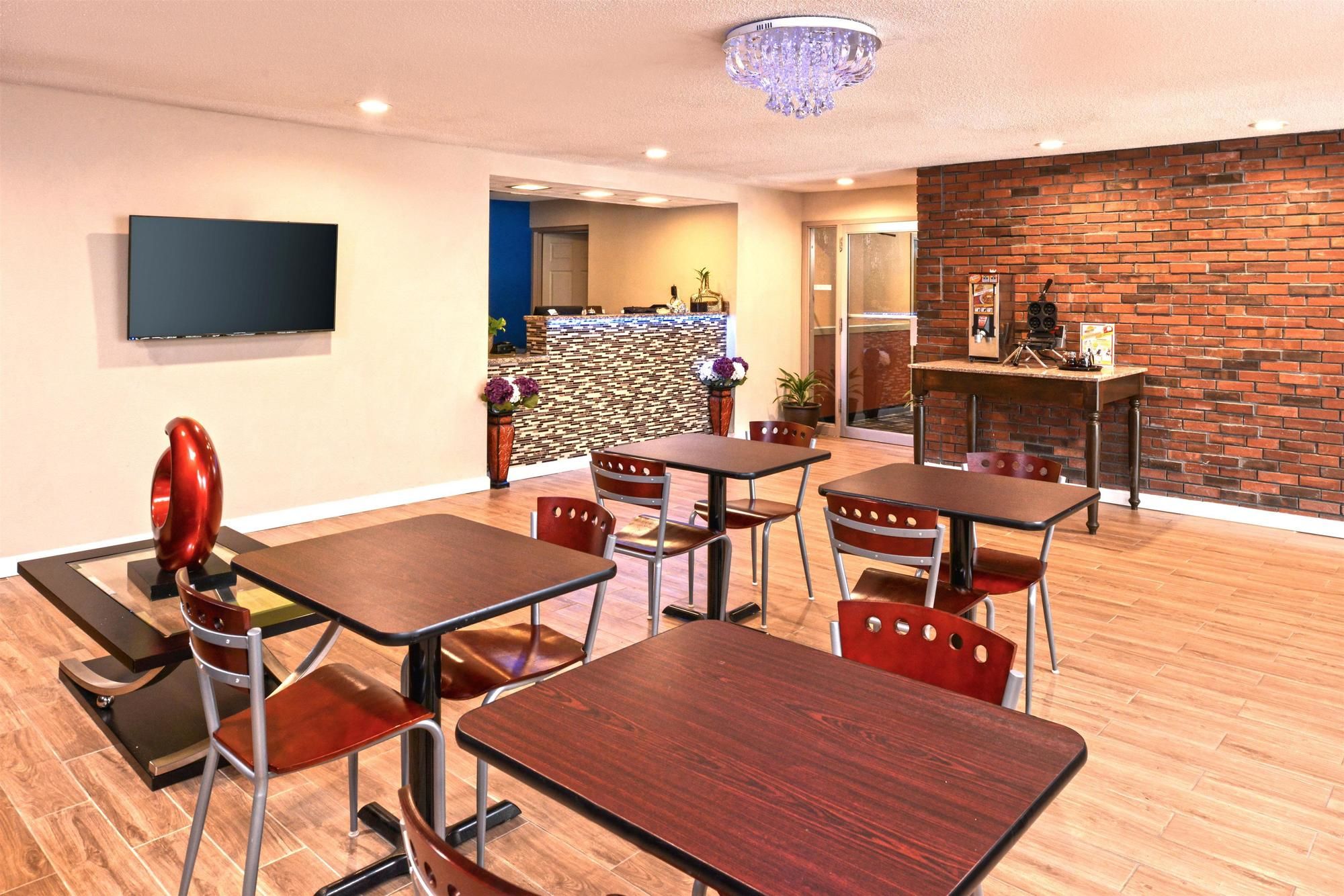 Americas Best Value Inn Putnam