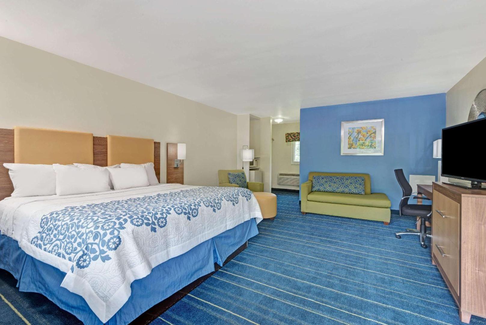Days Inn by Wyndham Ridgefield