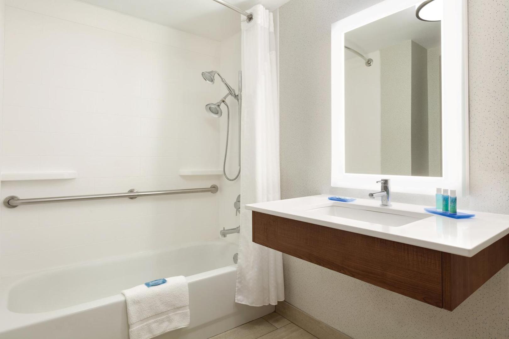 Holiday Inn Express Hartford South - Rocky Hill