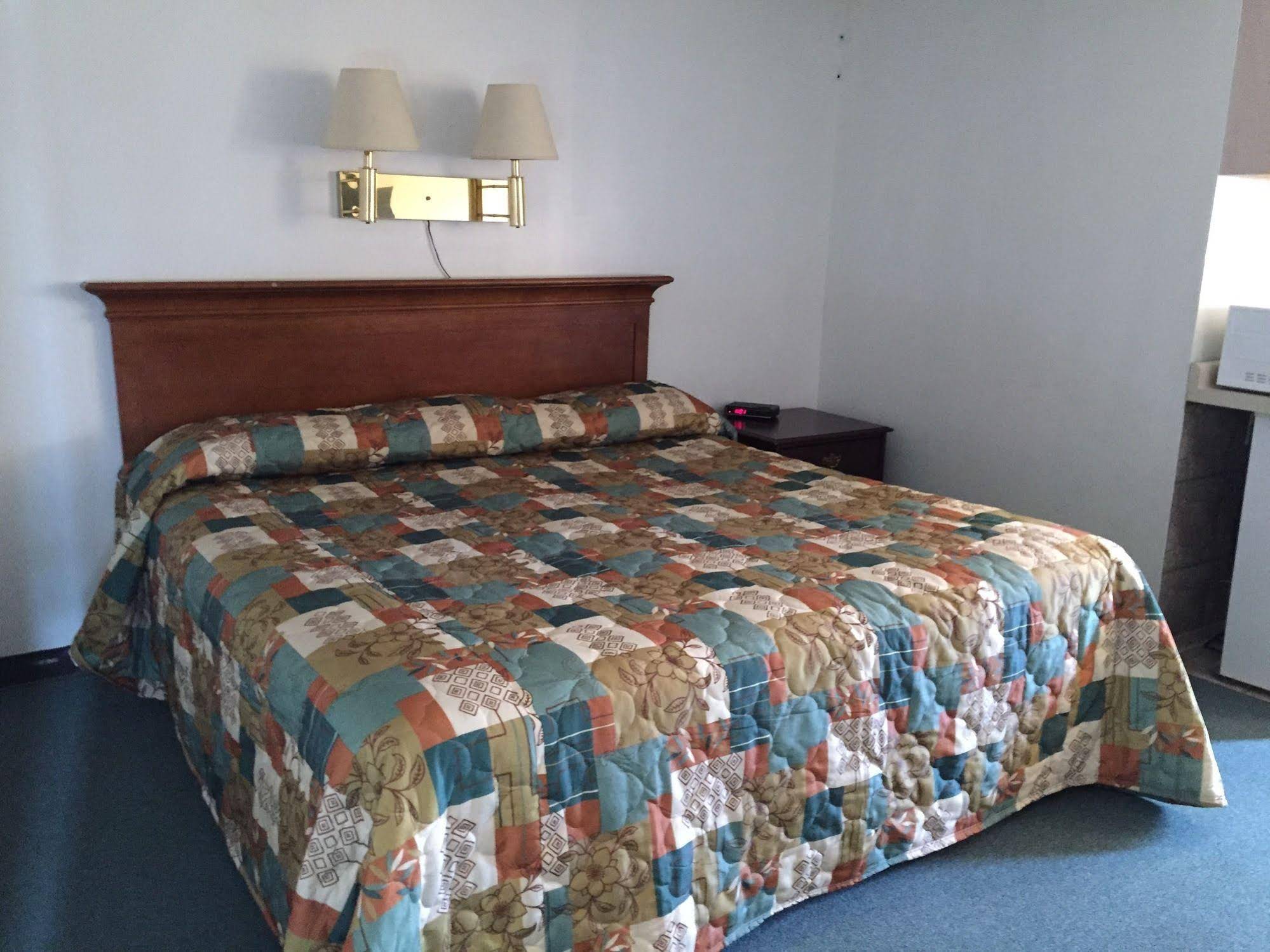 Iron Horse Inn