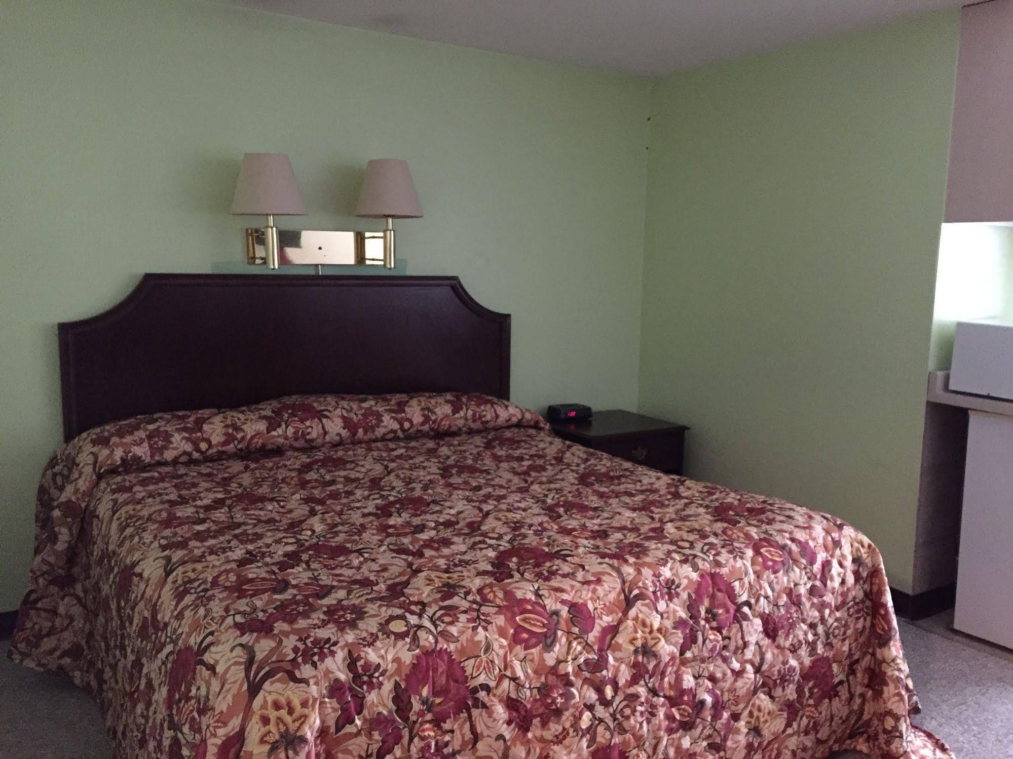 Iron Horse Inn
