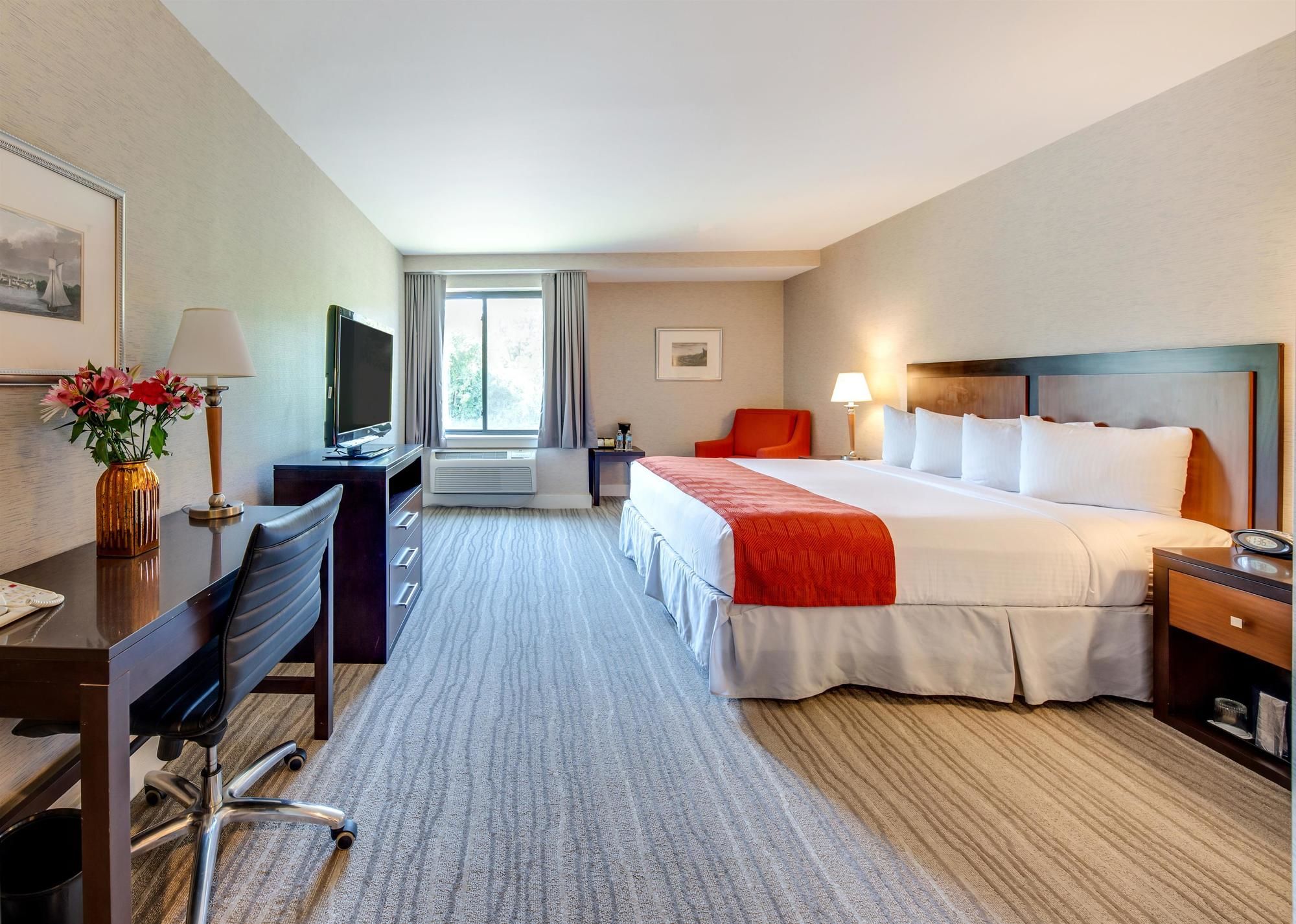 Heritage Hotel & Conference Center