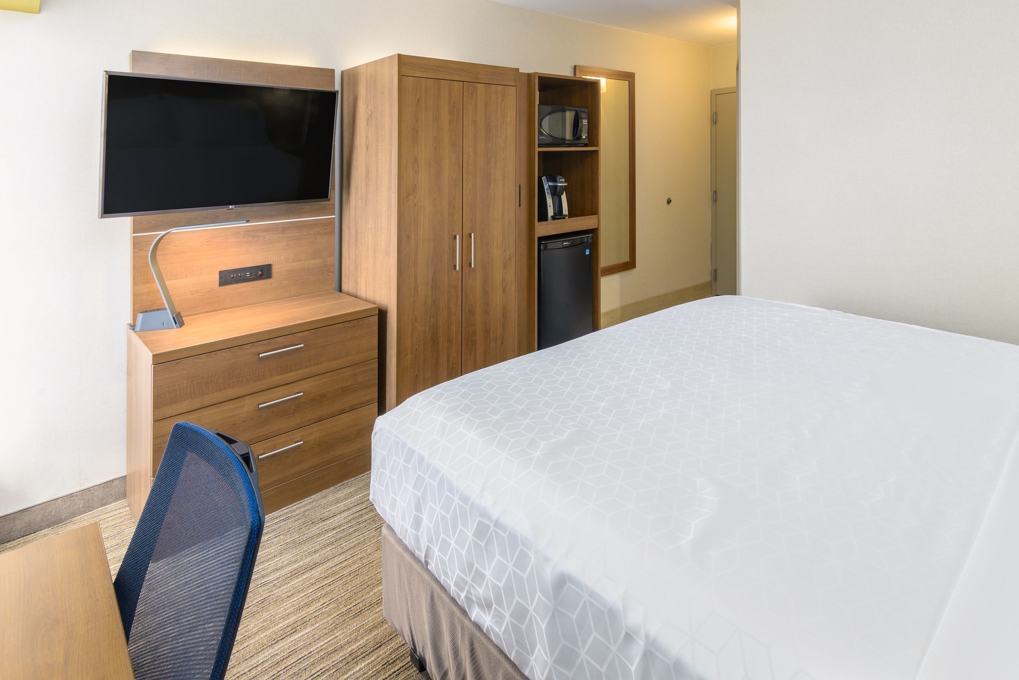 Holiday Inn Express Southington