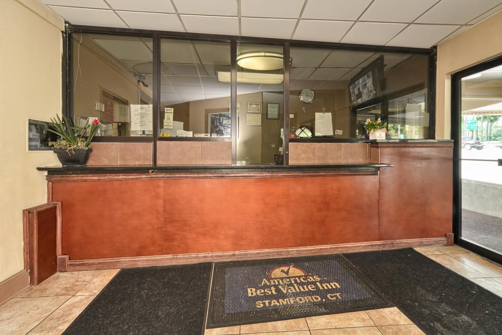 Red Carpet Inn Stamford