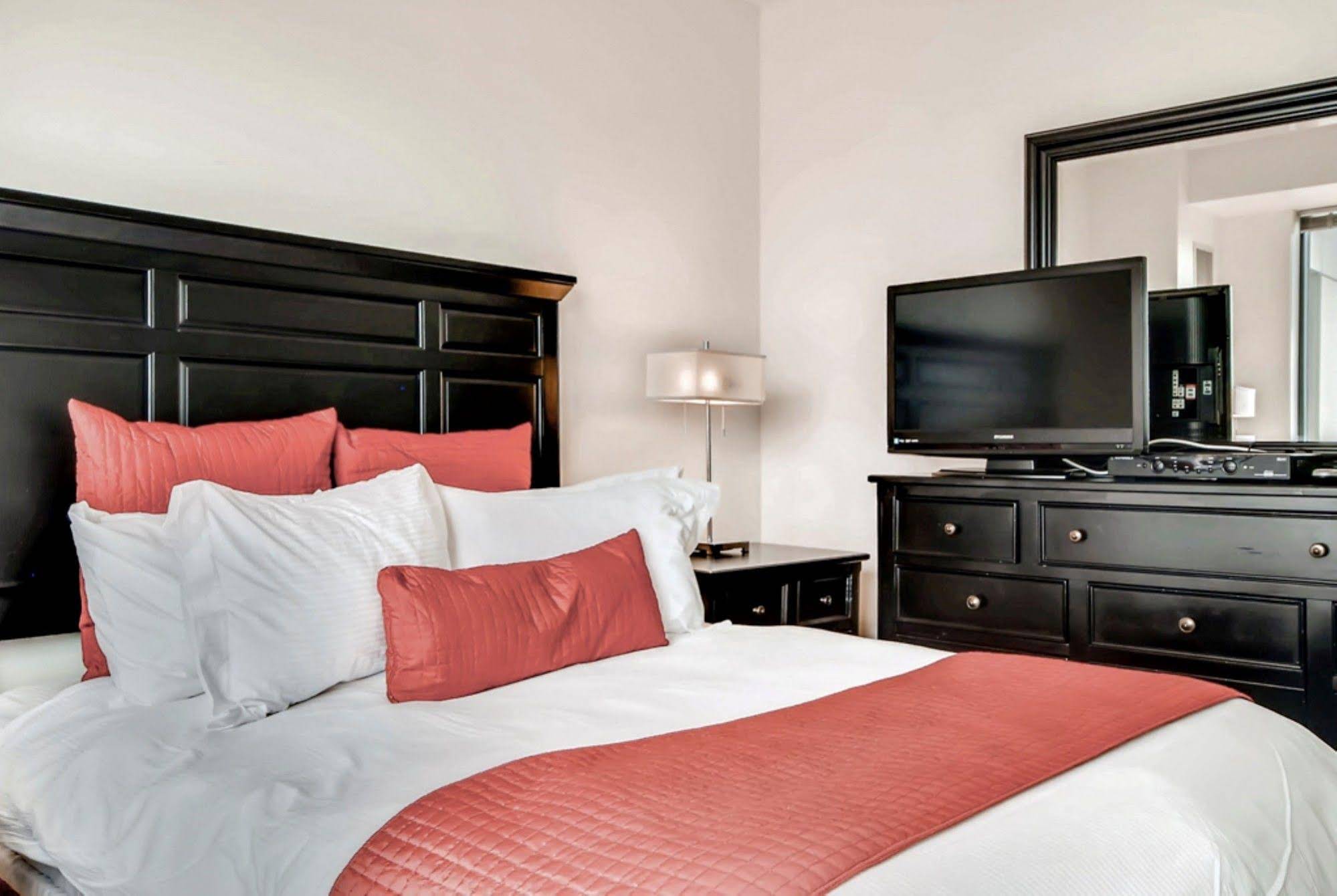 Global Luxury Apartments near Mill River Park