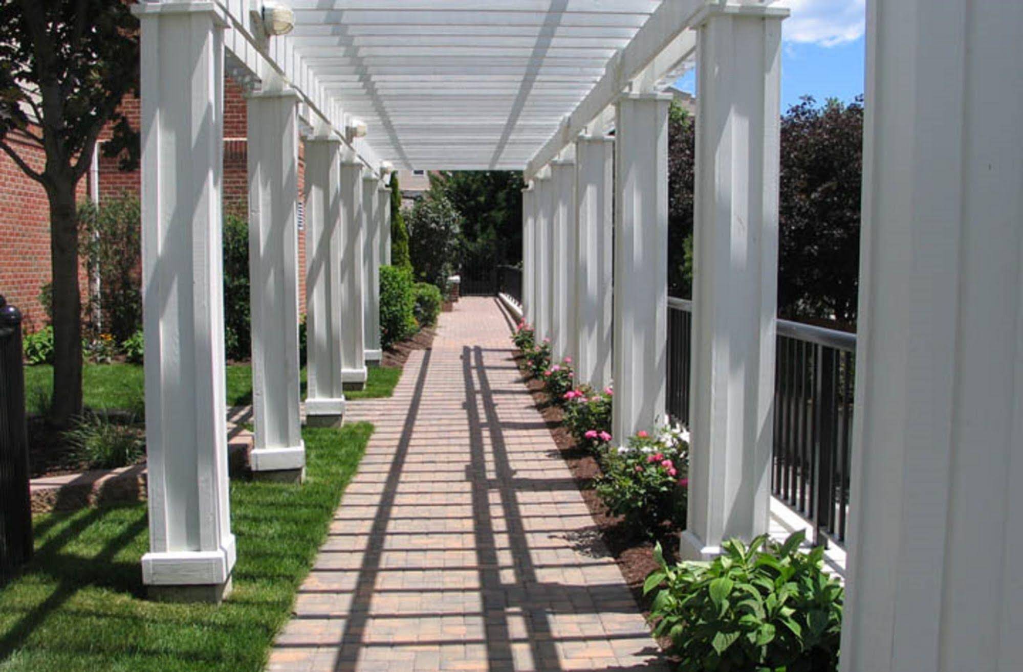 Global Luxury Apartments near Mill River Park