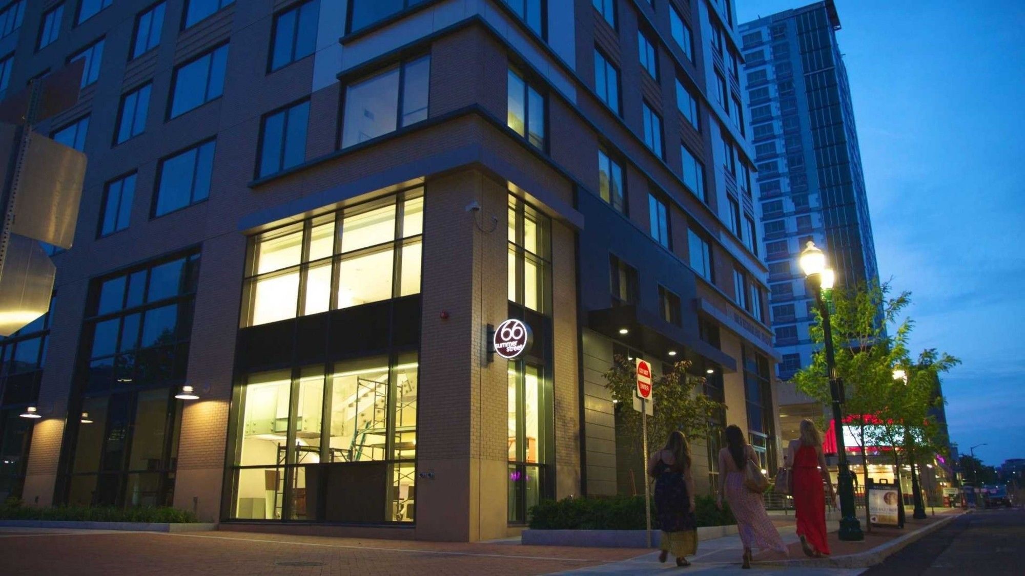 Global Luxury Suites at Summer Street