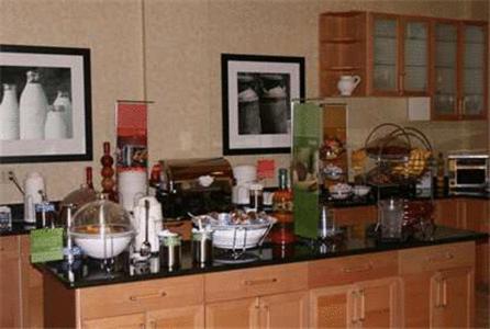 Hampton Inn & Suites Stamford