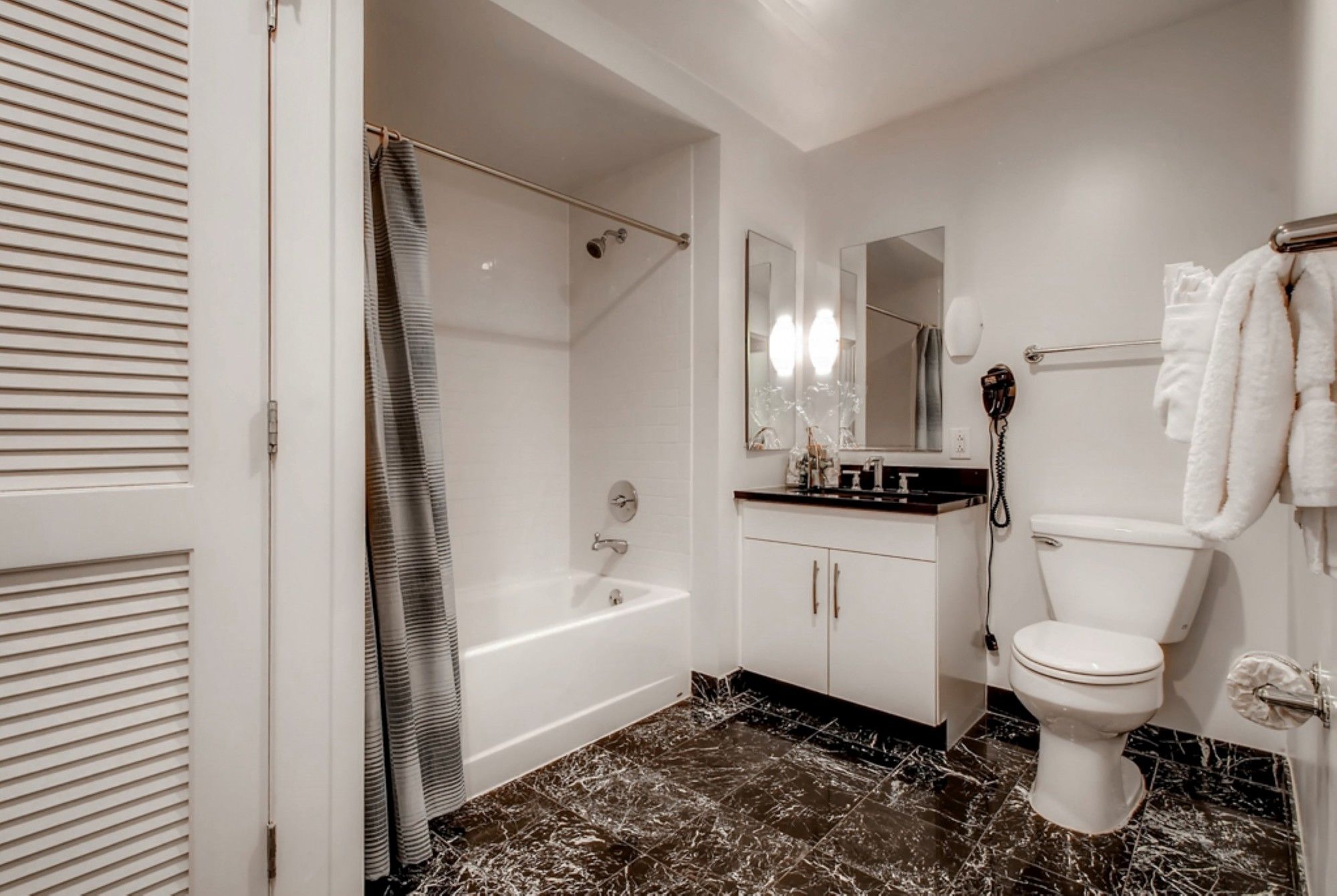 Oakwood 200 Broad Street