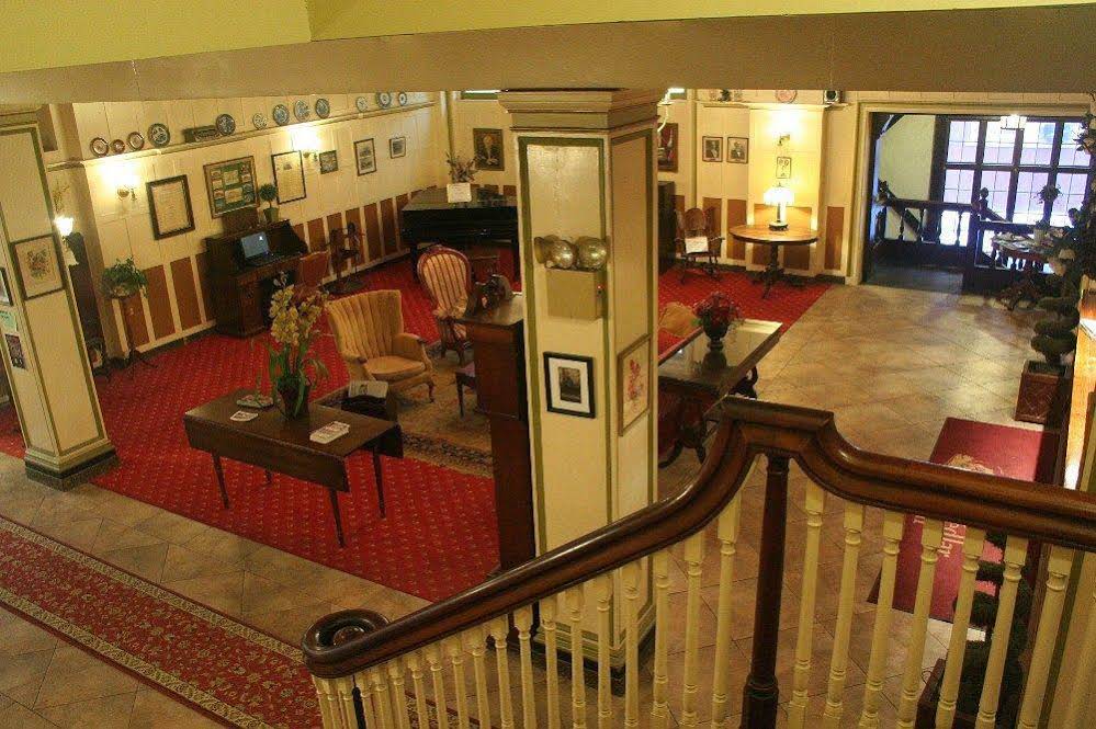 Yankee Pedlar Inn