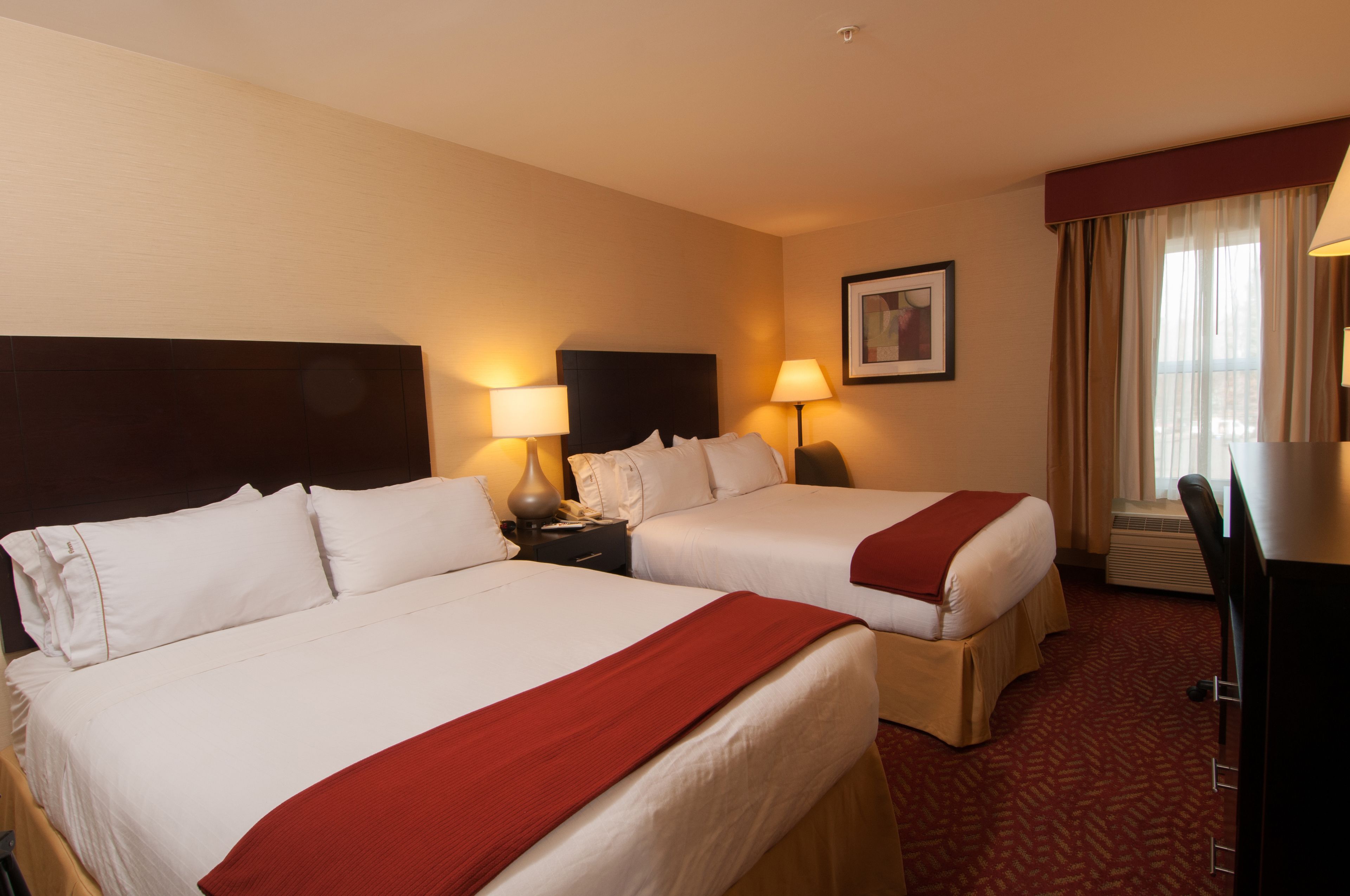 Holiday Inn Express Vernon - Manchester