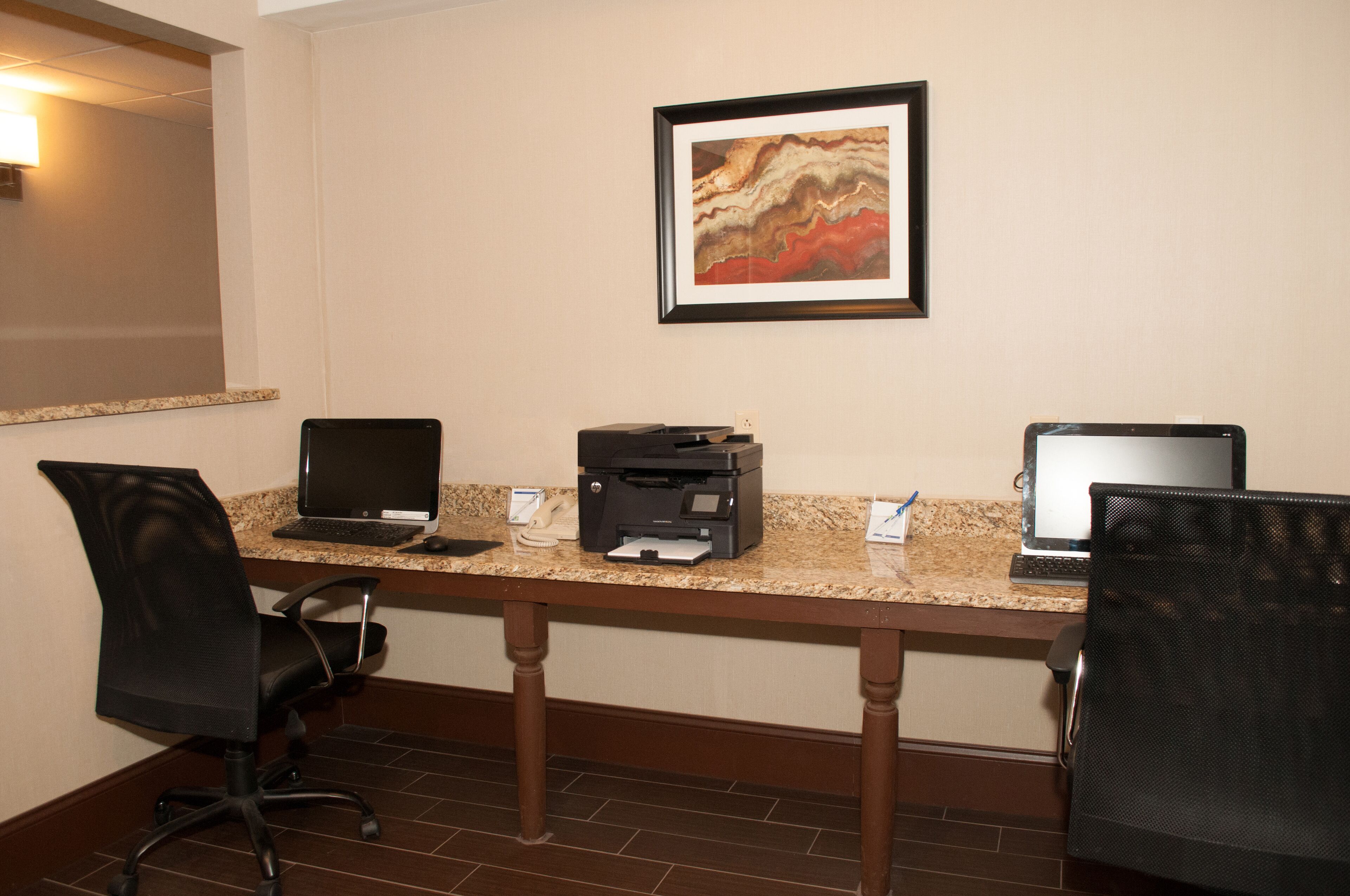 Holiday Inn Express Vernon - Manchester