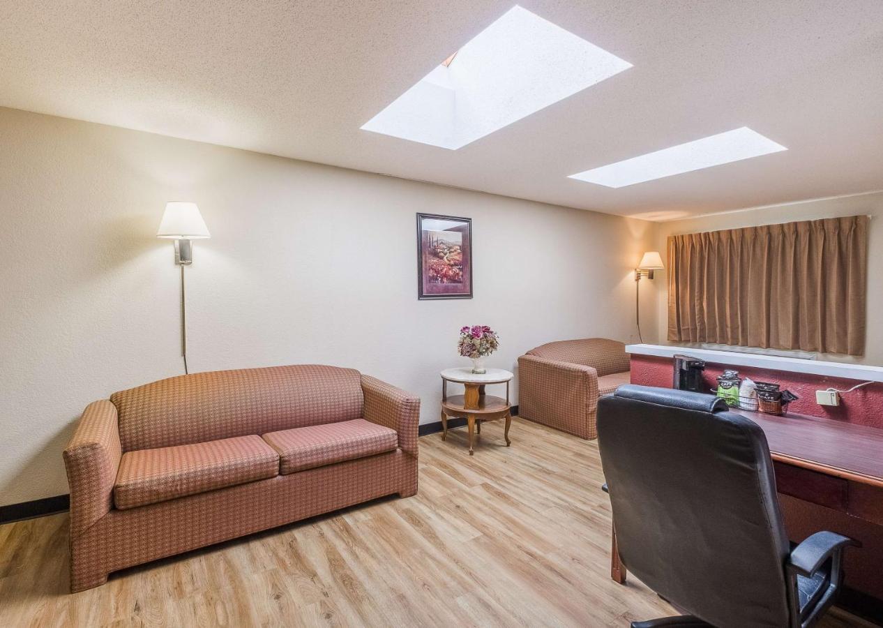 Red Roof Inn Hartford - Vernon