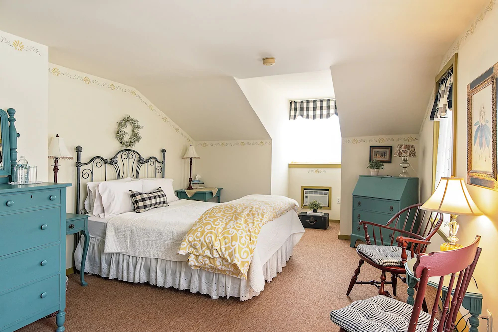 Captain Stannard Bed and Breakfast Country Inn