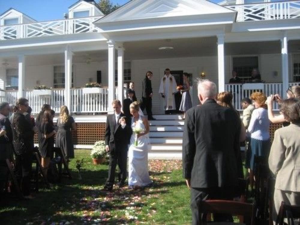 Captain Stannard Bed and Breakfast Country Inn