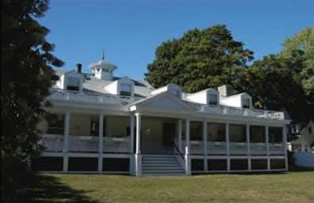 Captain Stannard Bed and Breakfast Country Inn