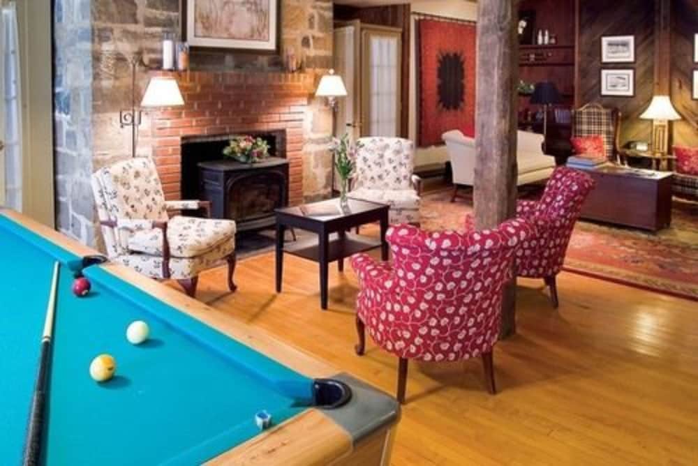 Captain Stannard Bed and Breakfast Country Inn