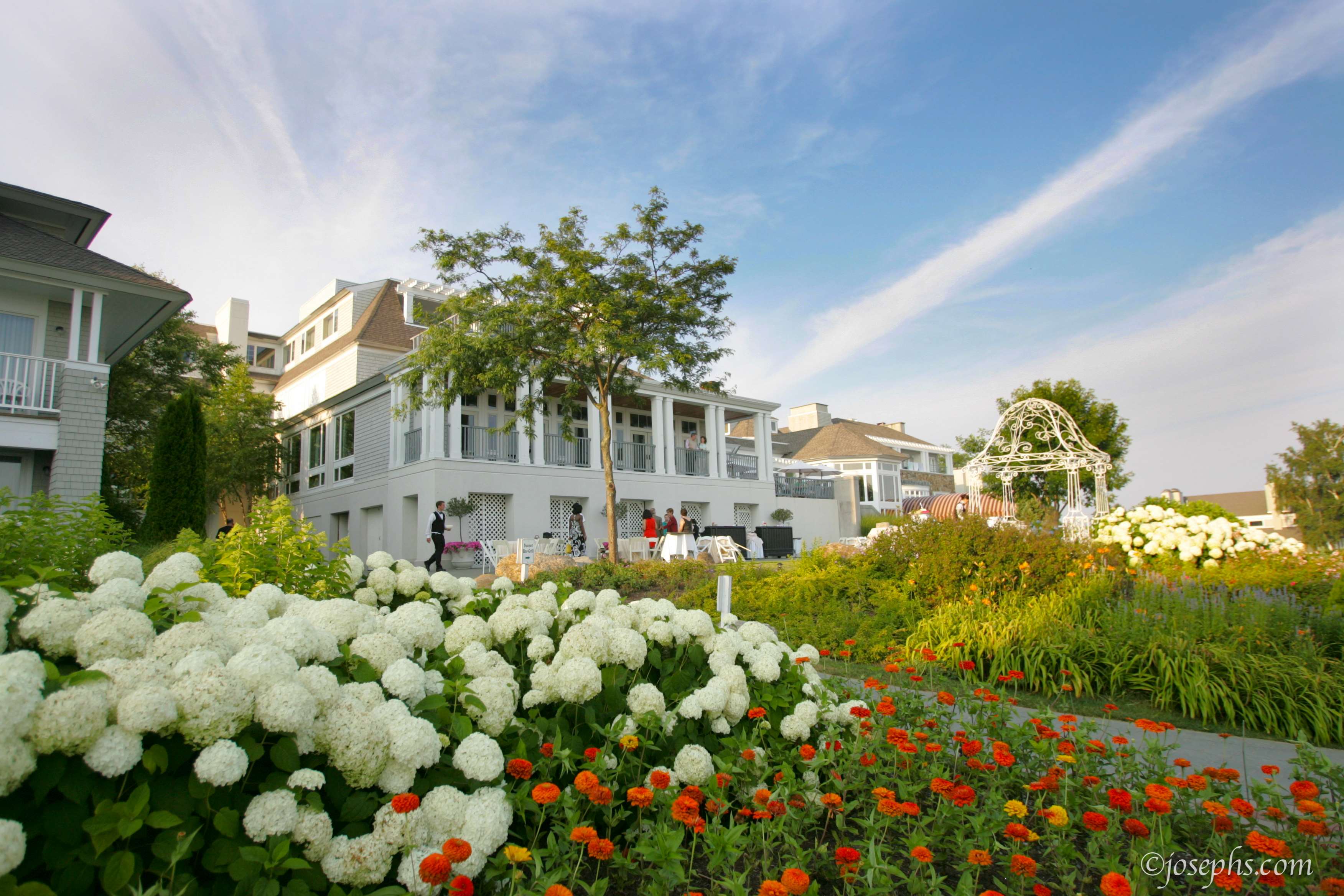 Waters Edge Resort & Spa
