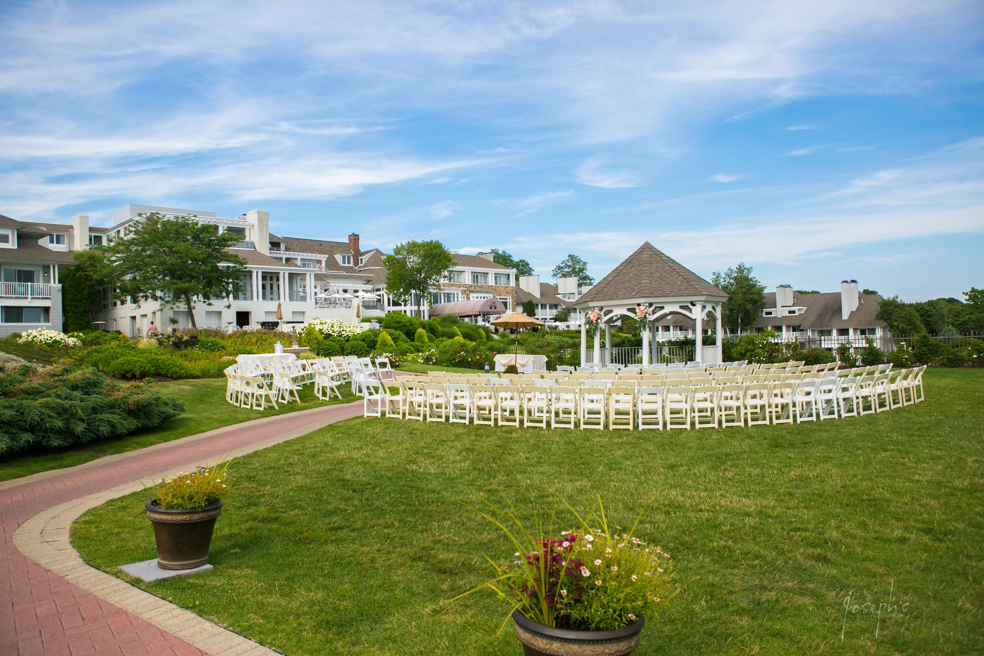 Waters Edge Resort & Spa