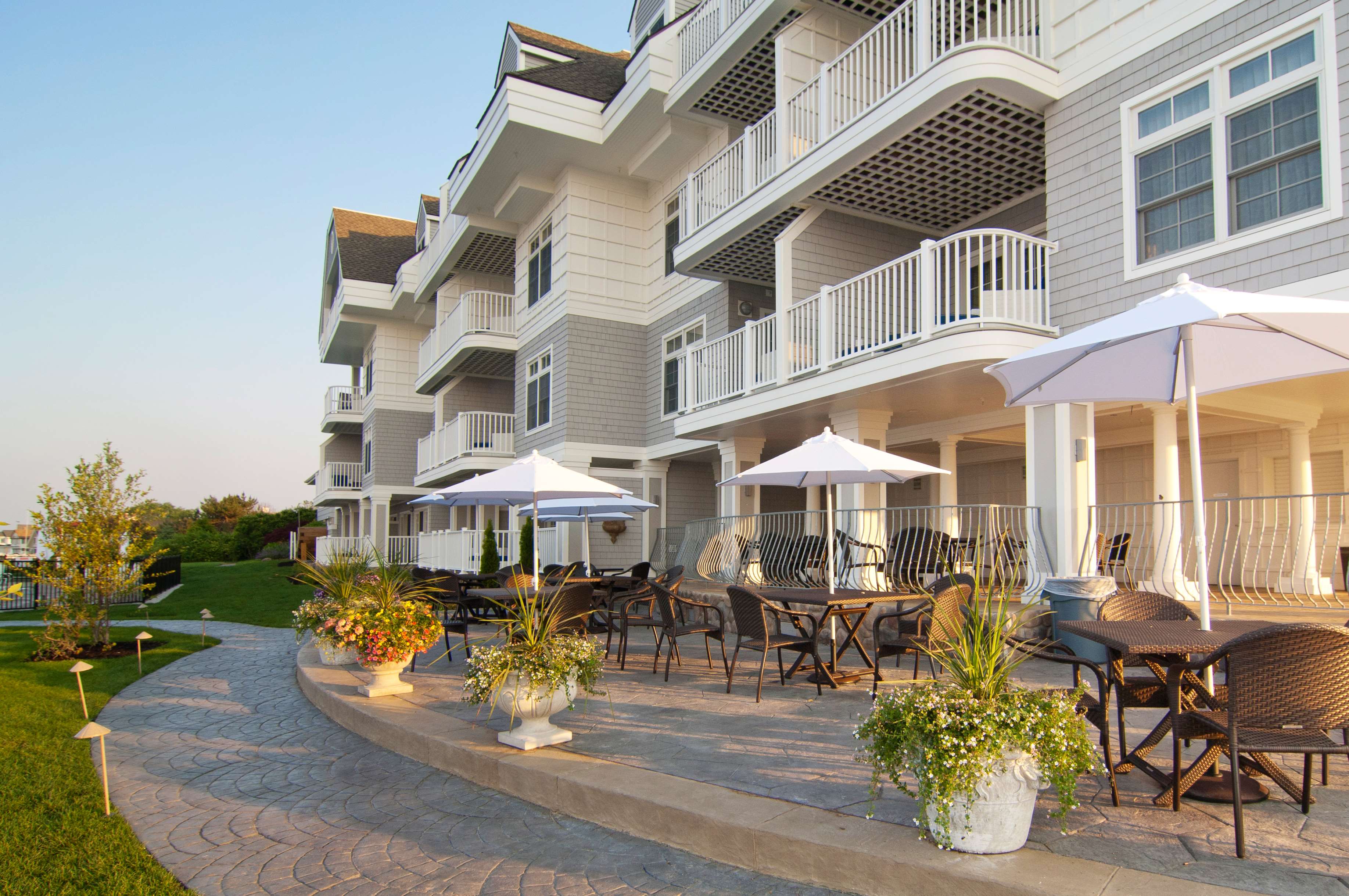 Waters Edge Resort & Spa