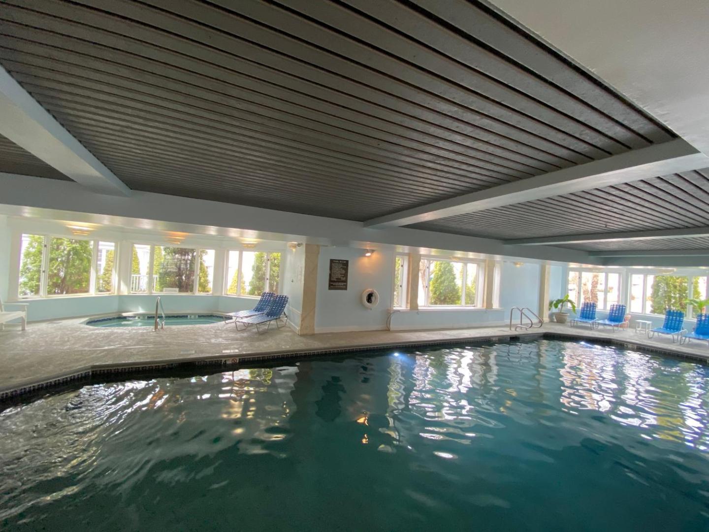 Waters Edge Resort & Spa