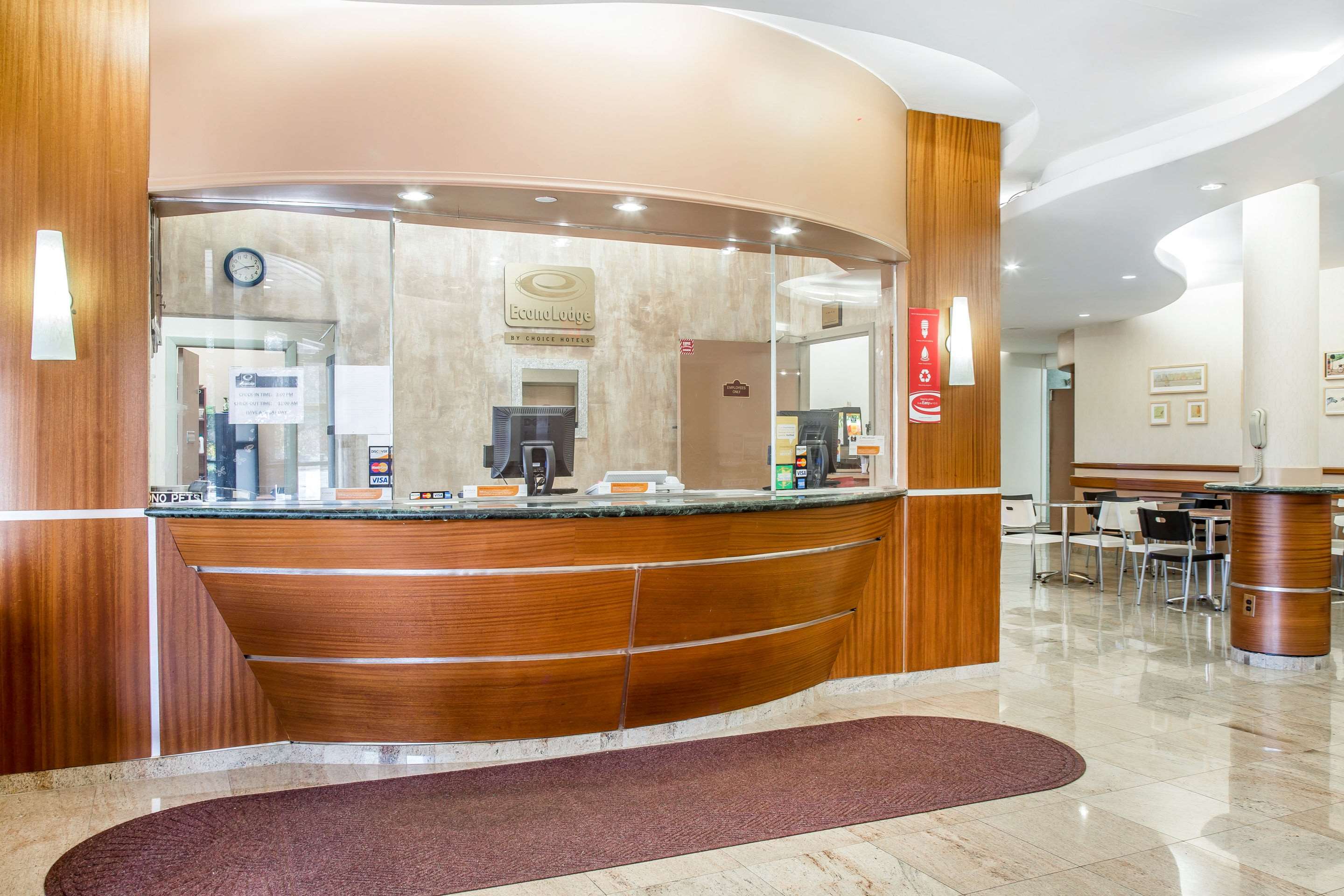 Econo Lodge