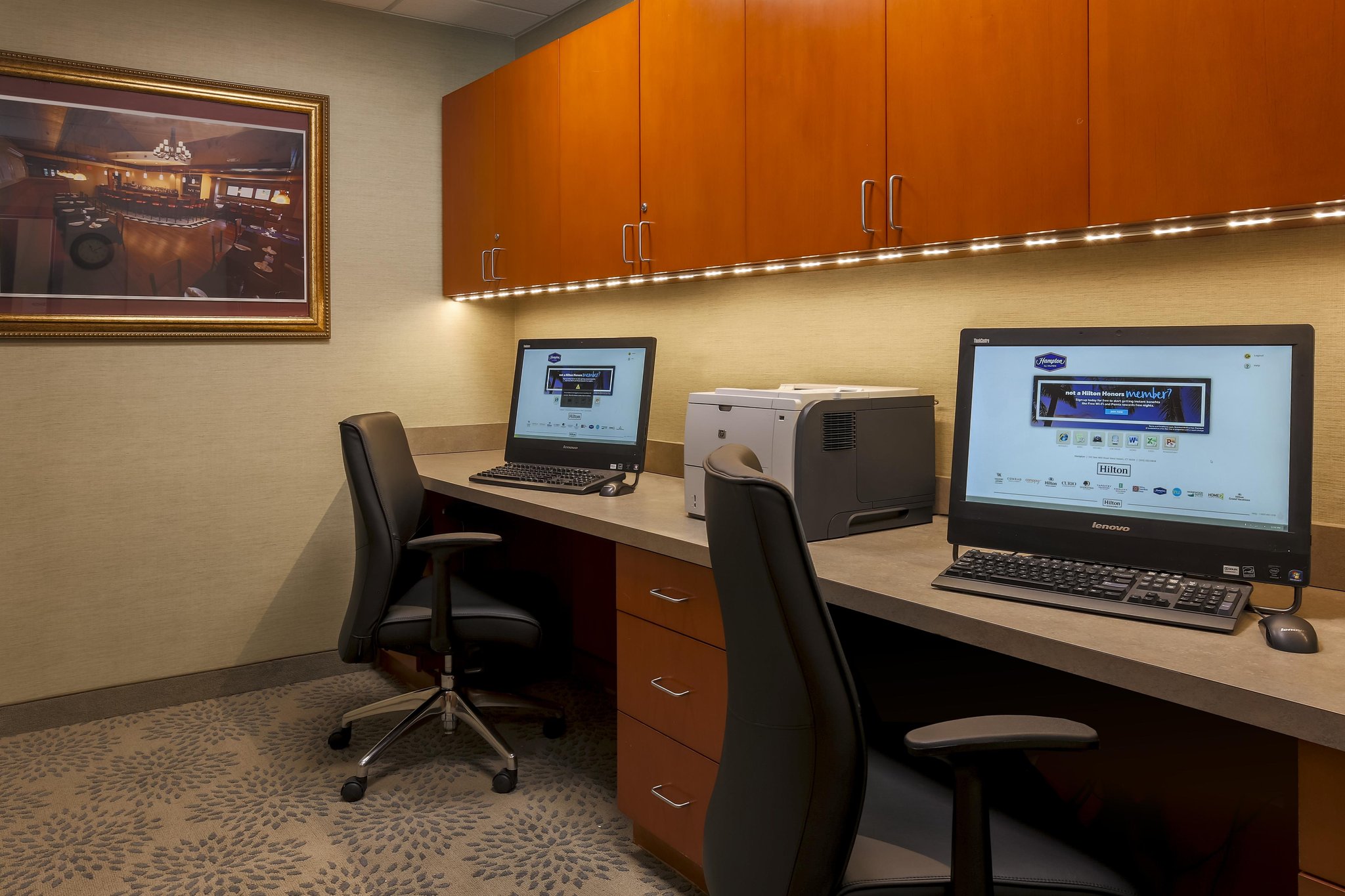Hampton Inn & Suites