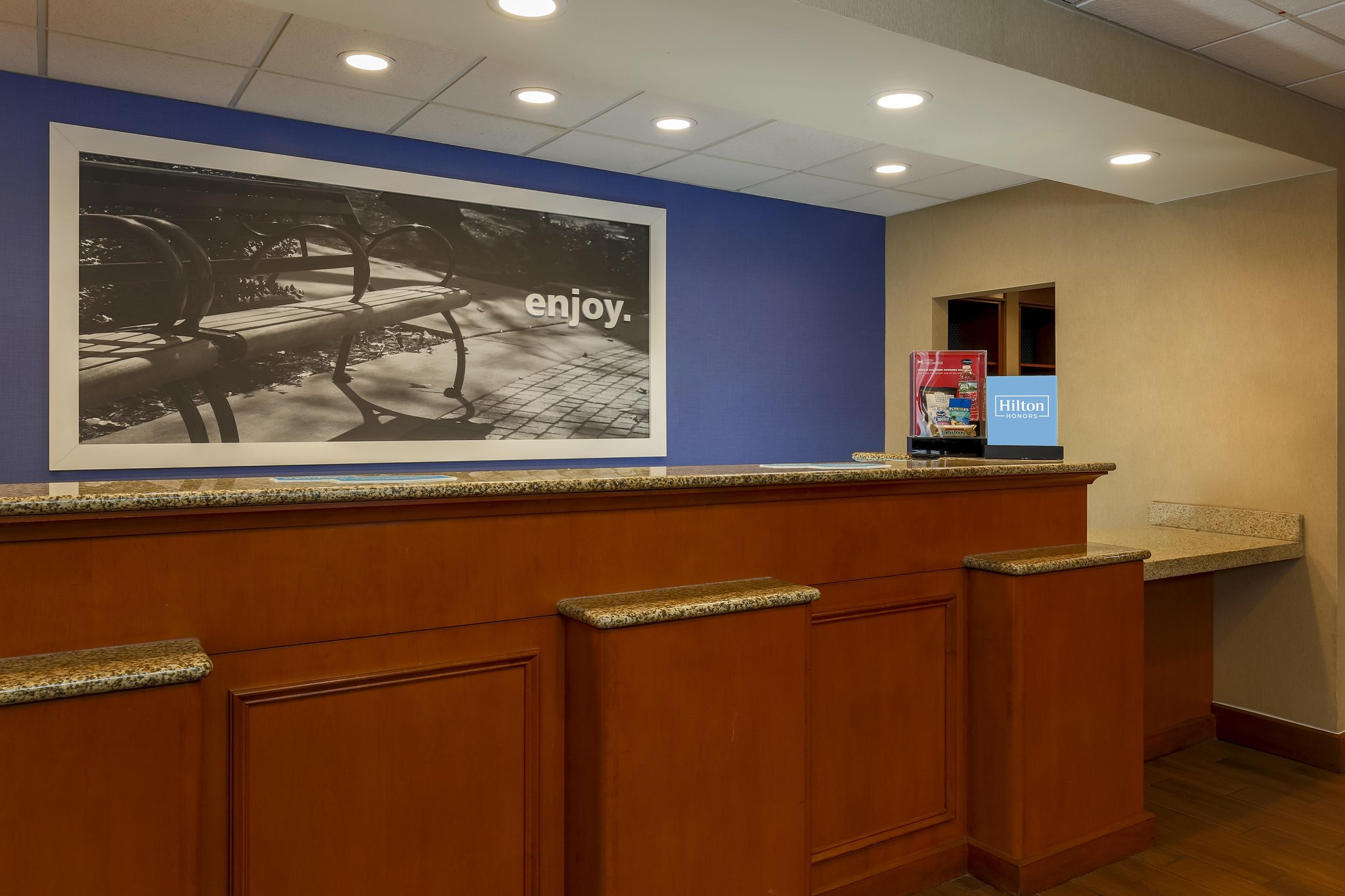 Hampton Inn & Suites