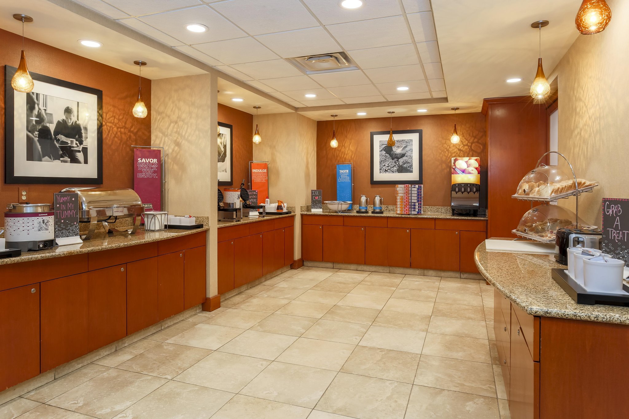 Hampton Inn & Suites