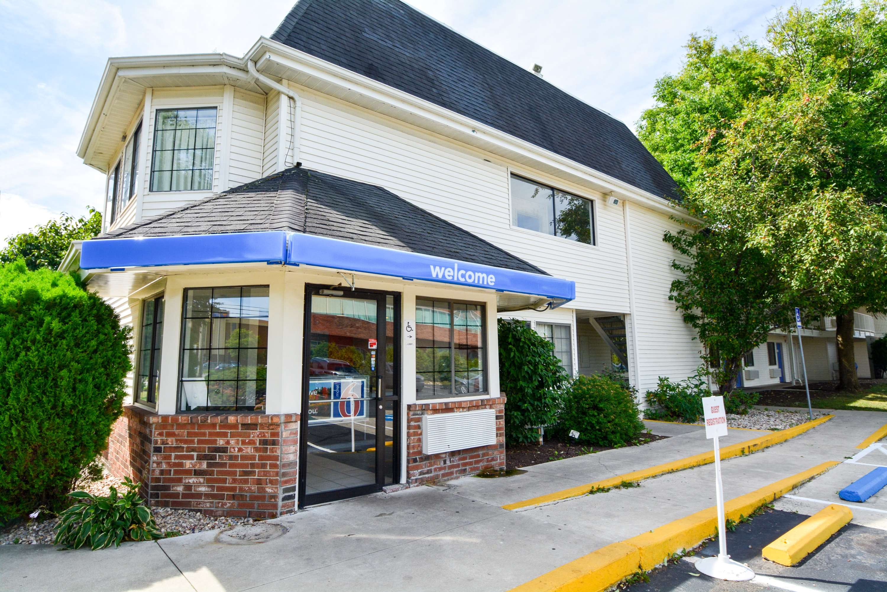 Motel 6
