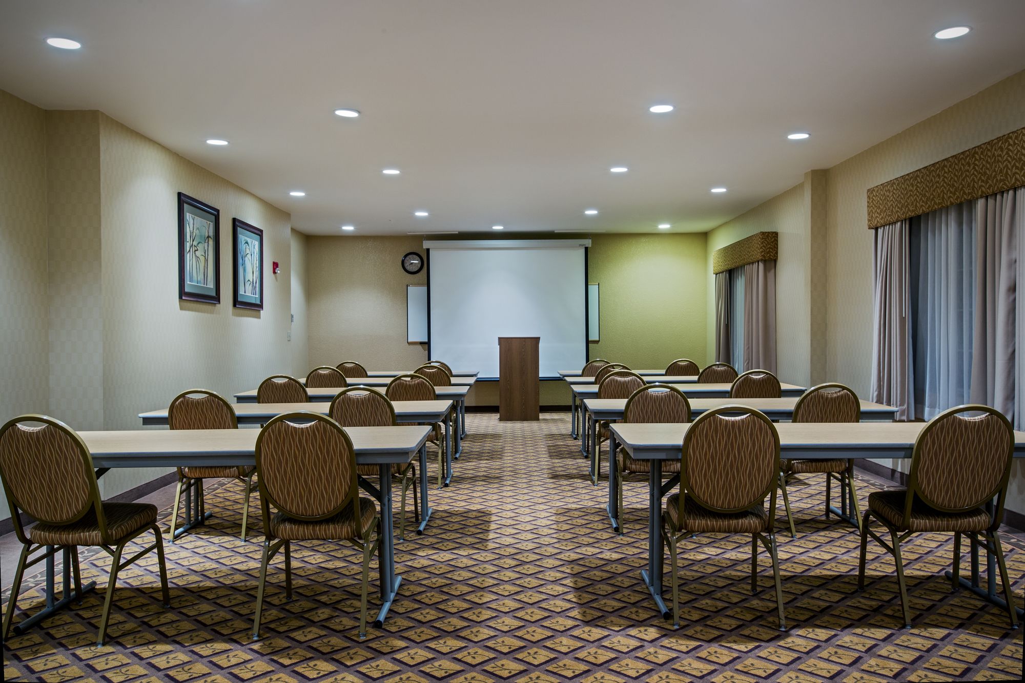 Candlewood Suites