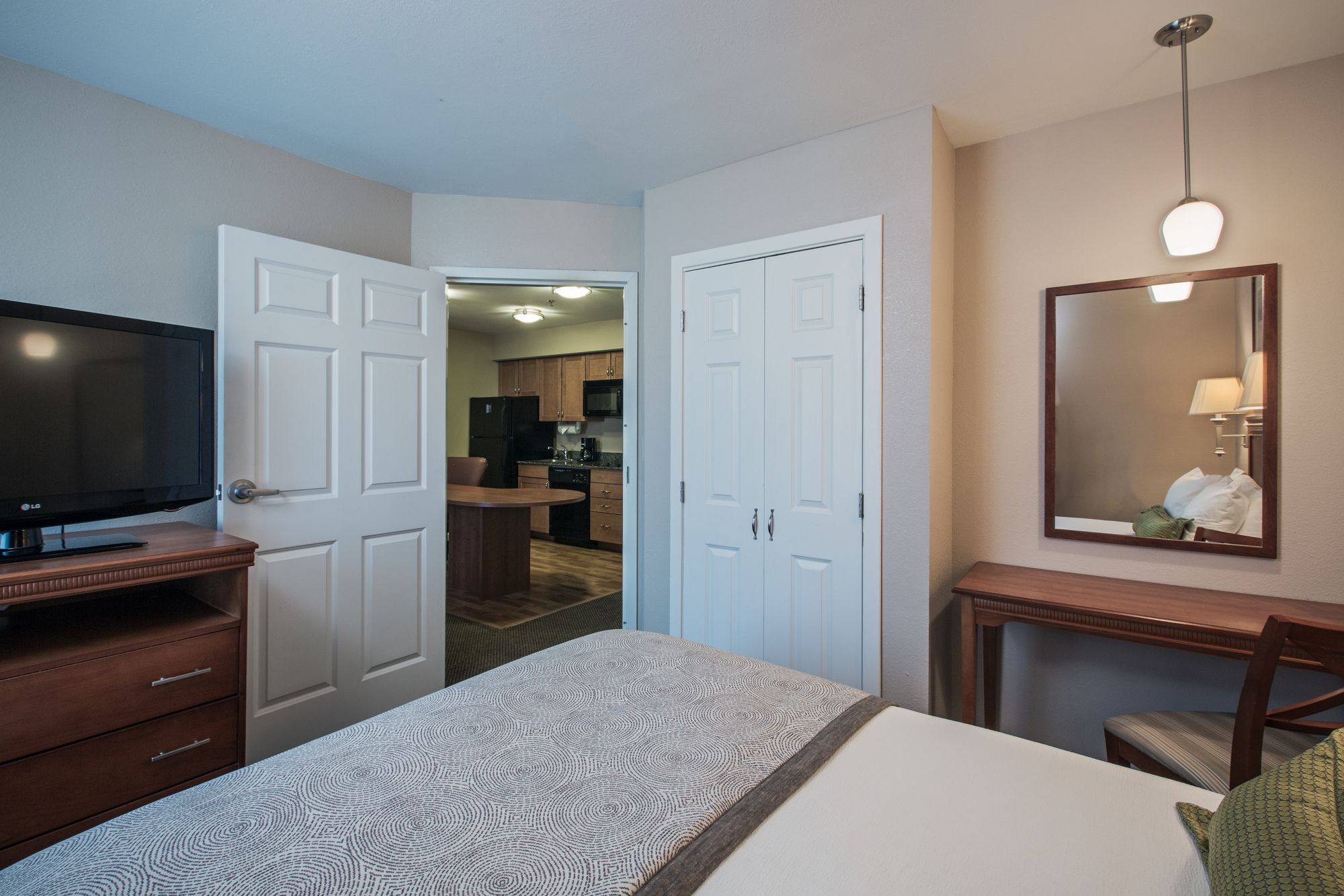 Candlewood Suites