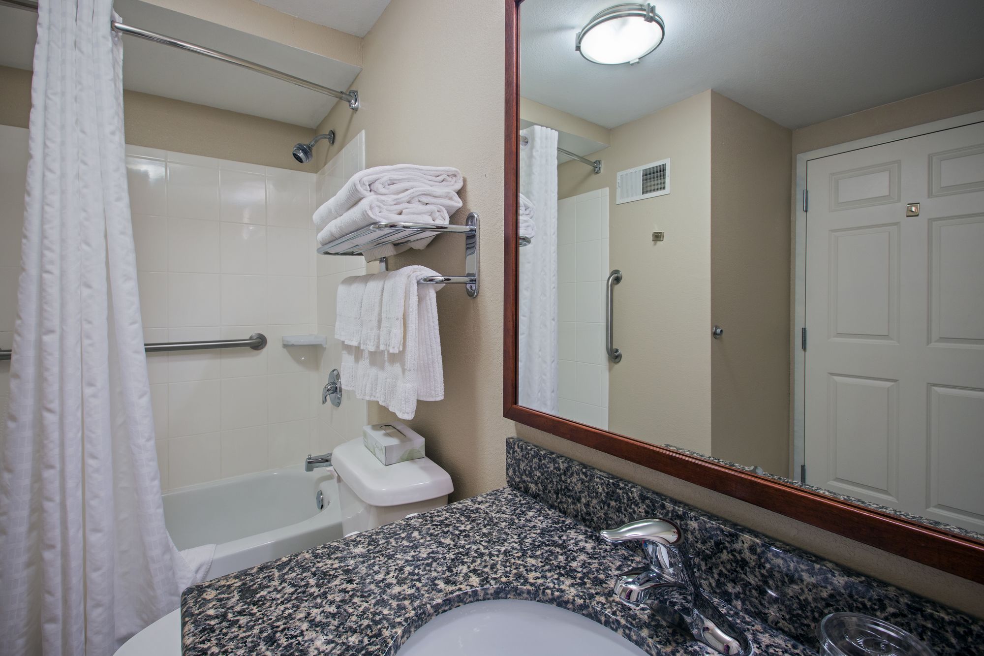 Candlewood Suites