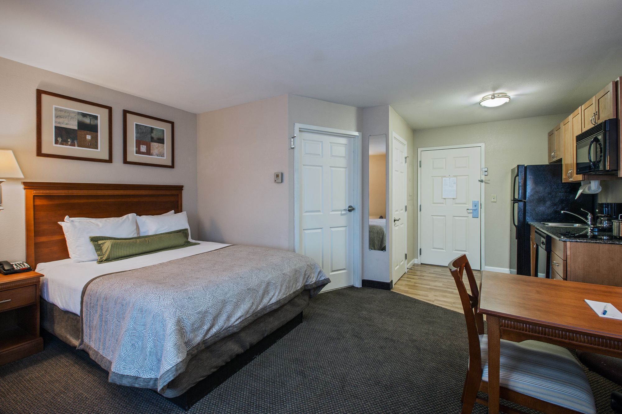 Candlewood Suites